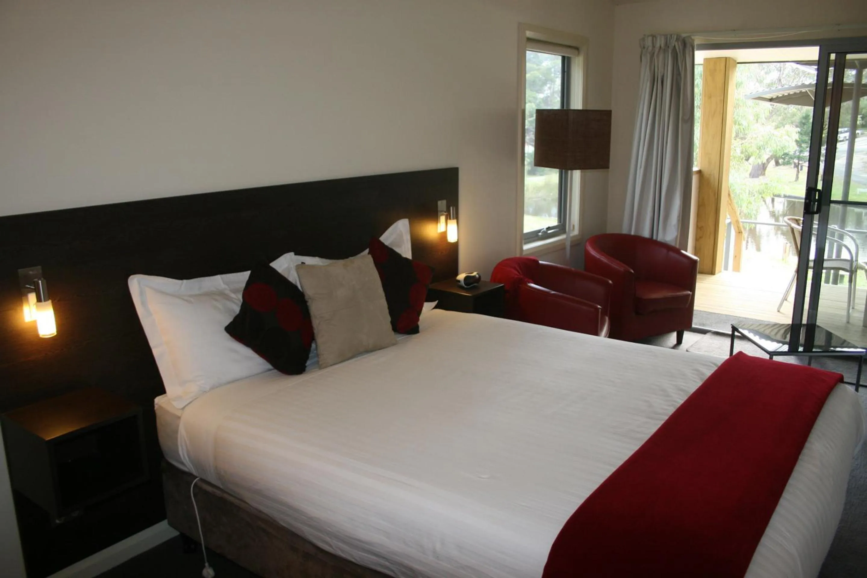 Day, Bed in Bicheno by the Bay