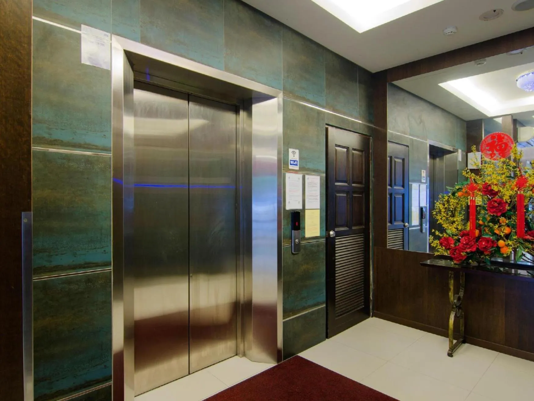 Eight Days Boutique Hotel - Mount Austin