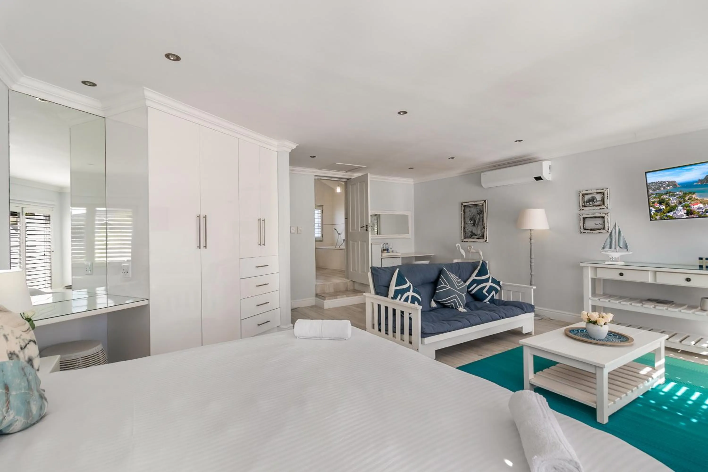 Bed in One on Bollard