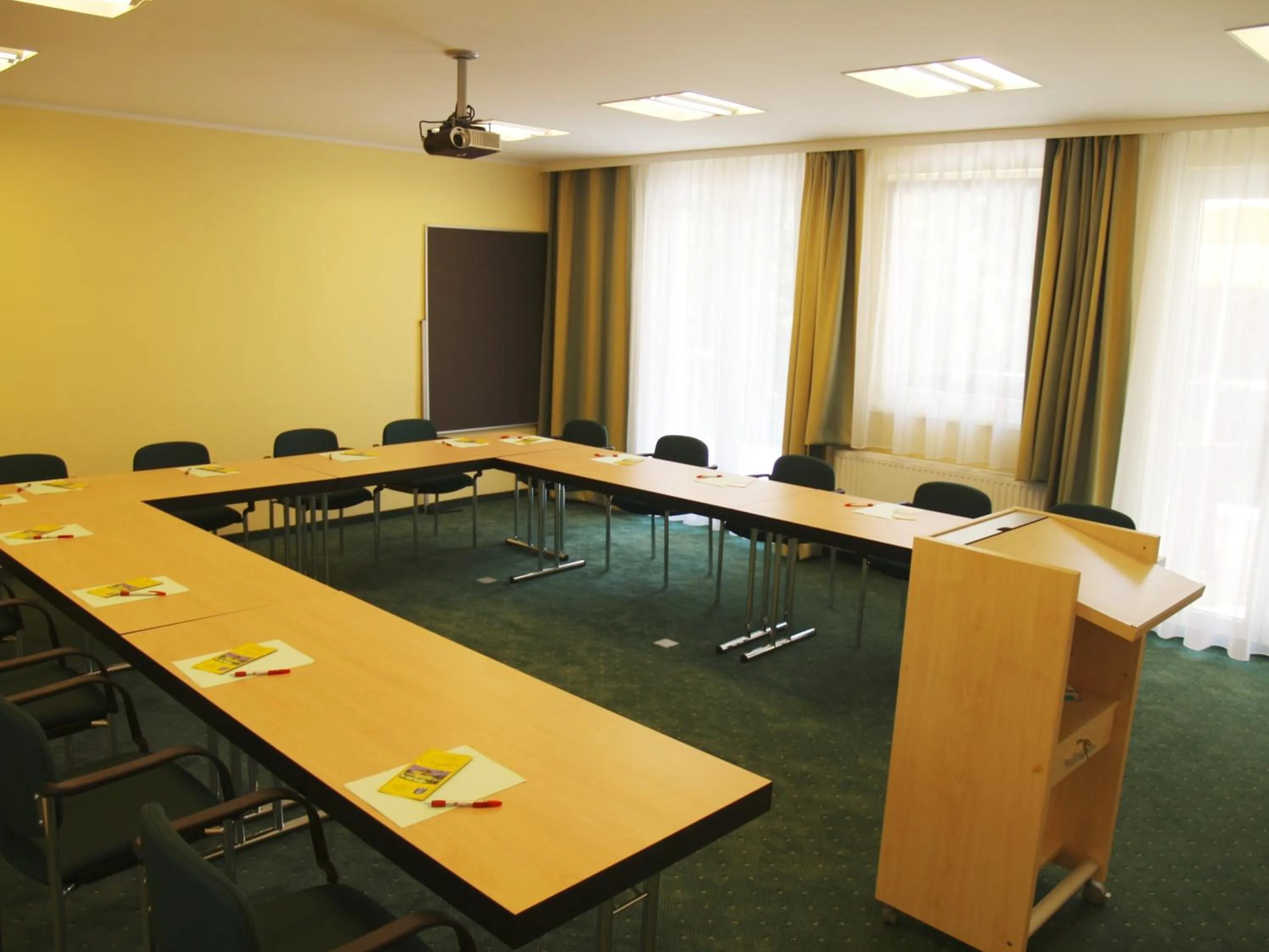 Business facilities in Parkhotel Neubauer