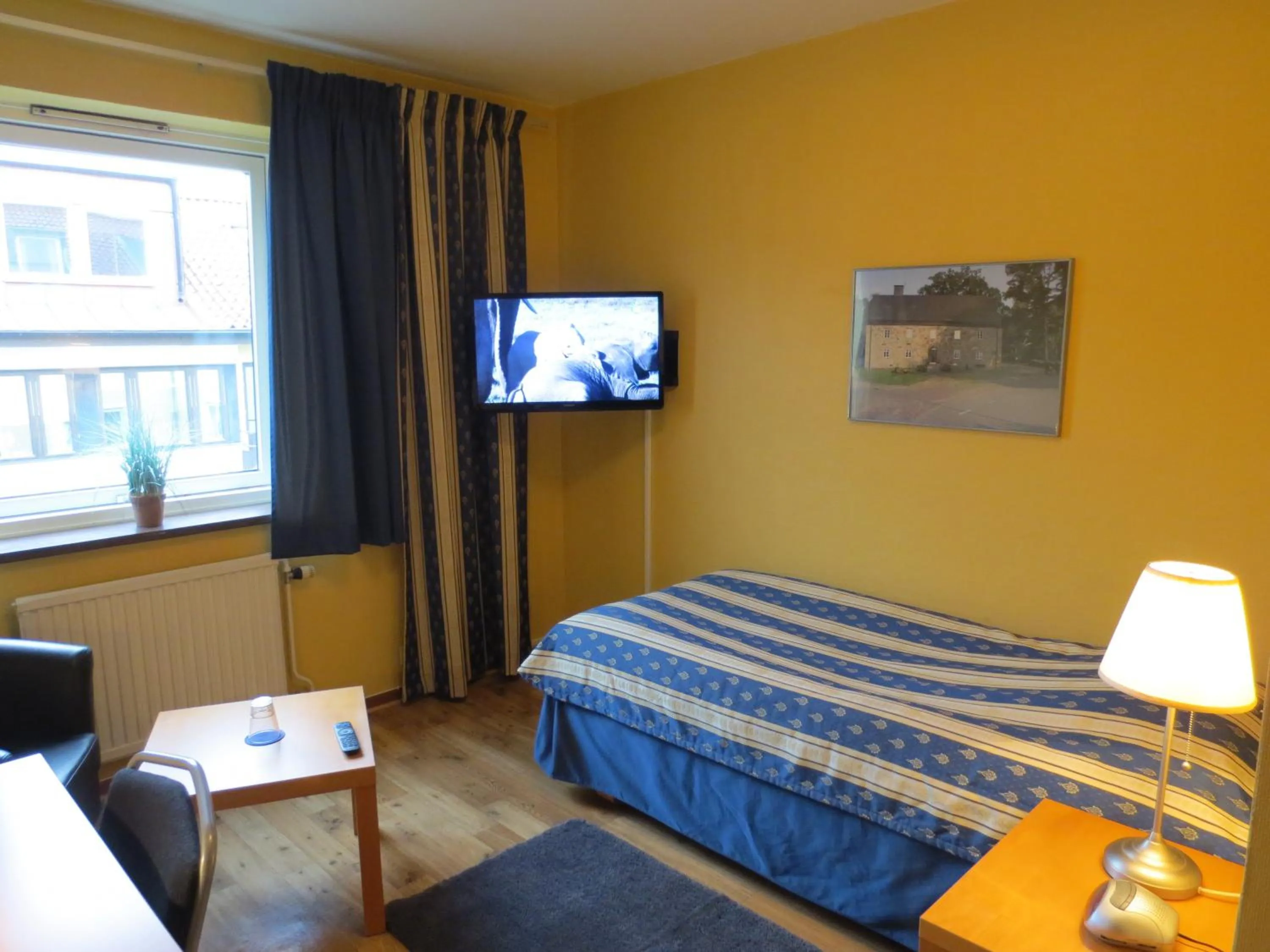 Photo of the whole room, Bed in Hotel Göingehof