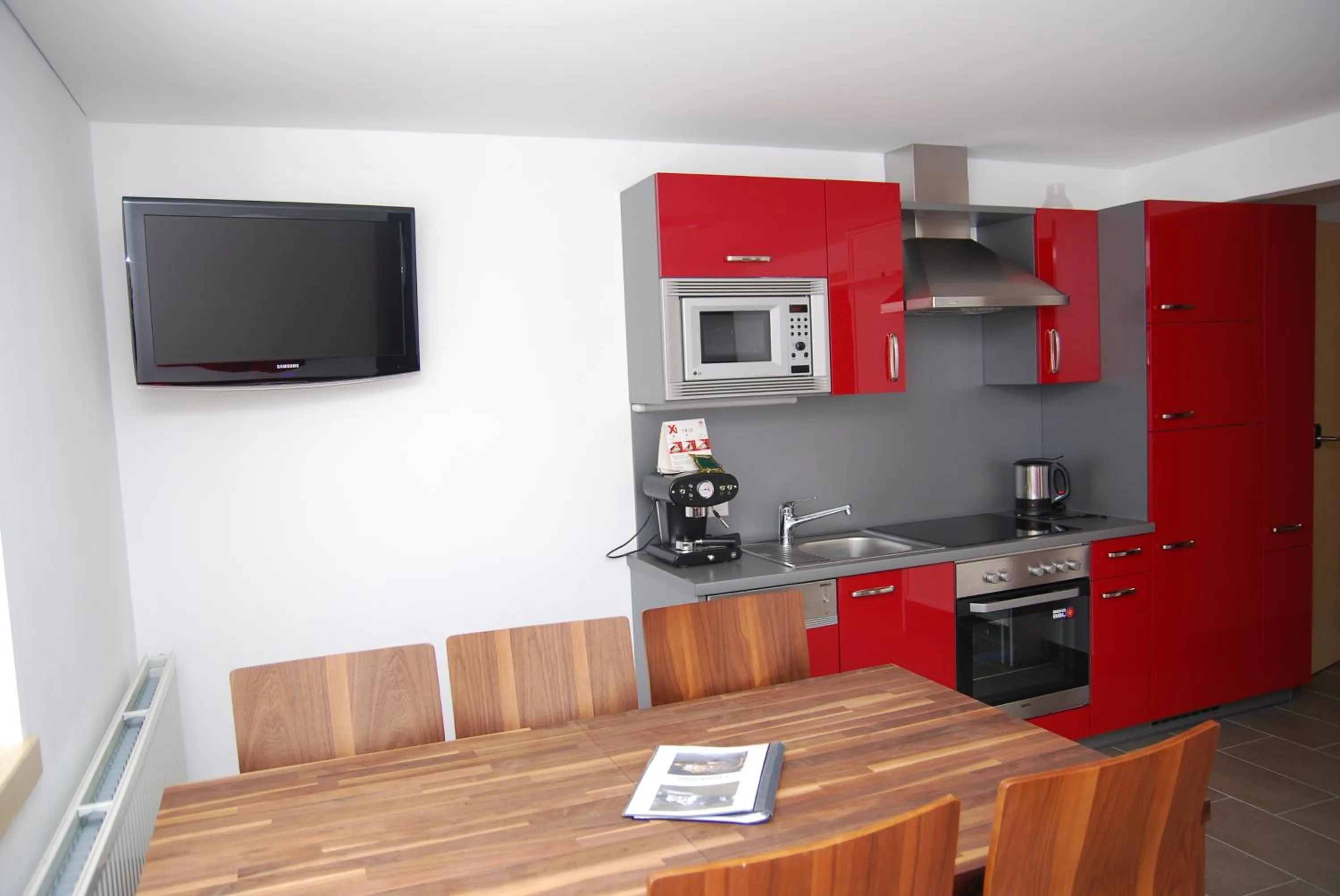 Kitchen or kitchenette in Chasa Sulai Appartements
