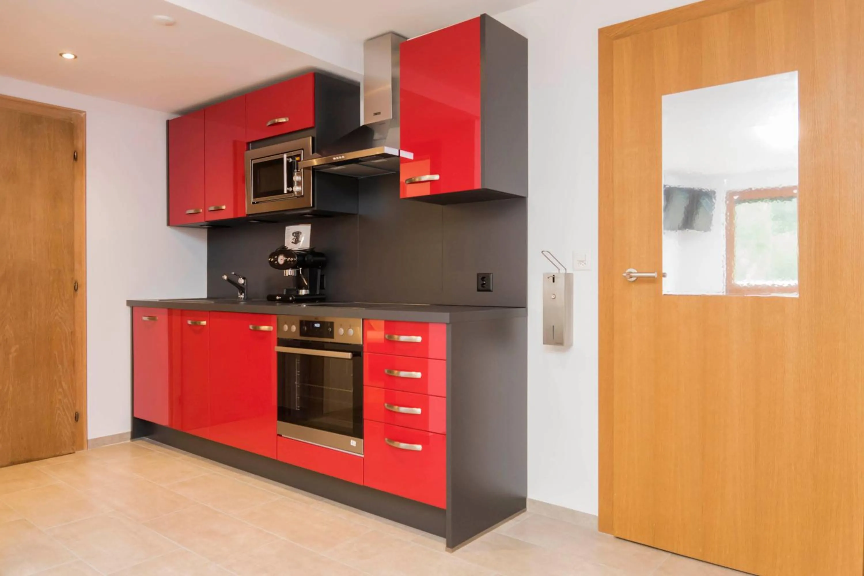Kitchen or kitchenette in Chasa Sulai Appartements
