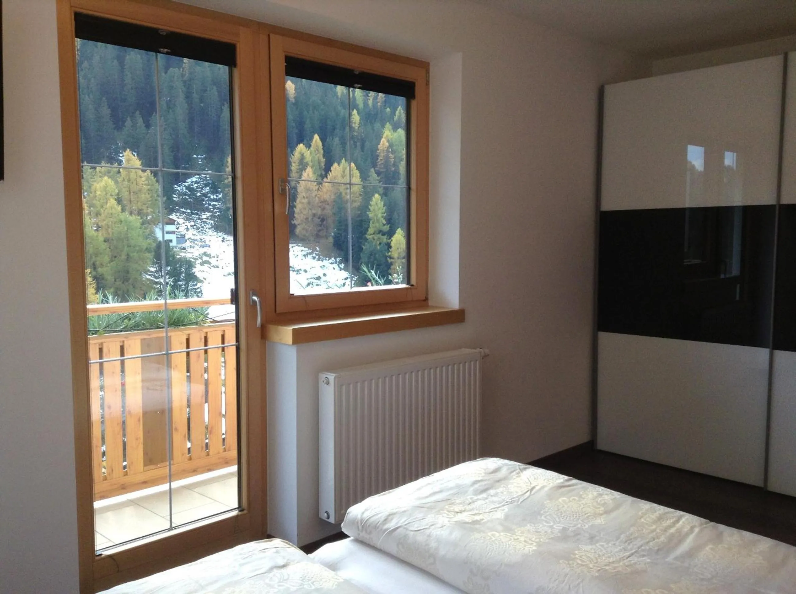 View (from property/room), Bed in Chasa Sulai Appartements