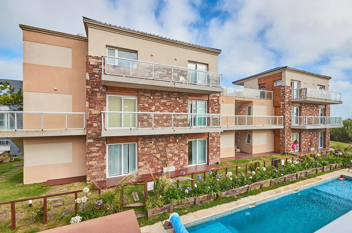 Property building in Punto Playa