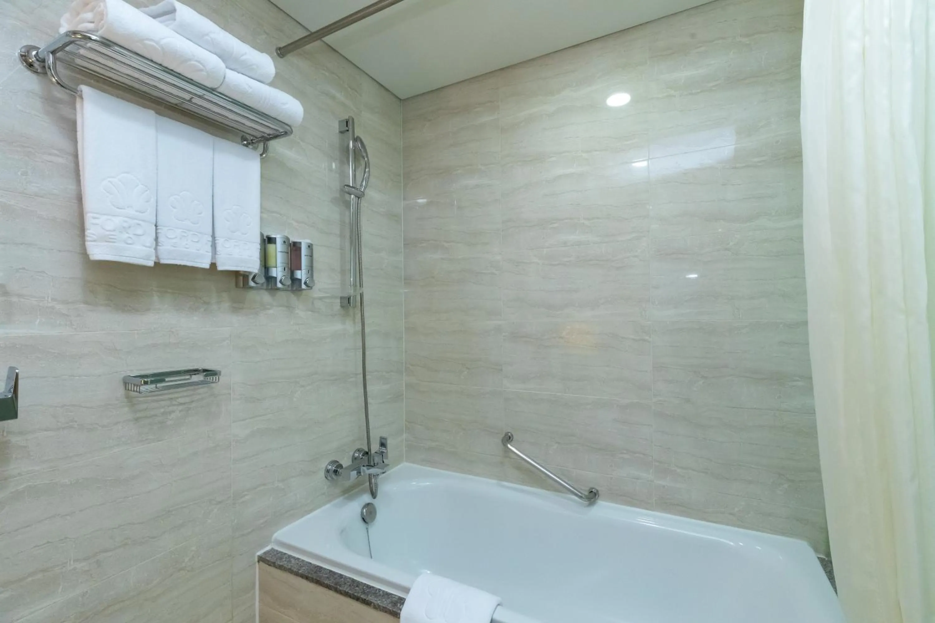 Bath in Stanford Hotel Seoul