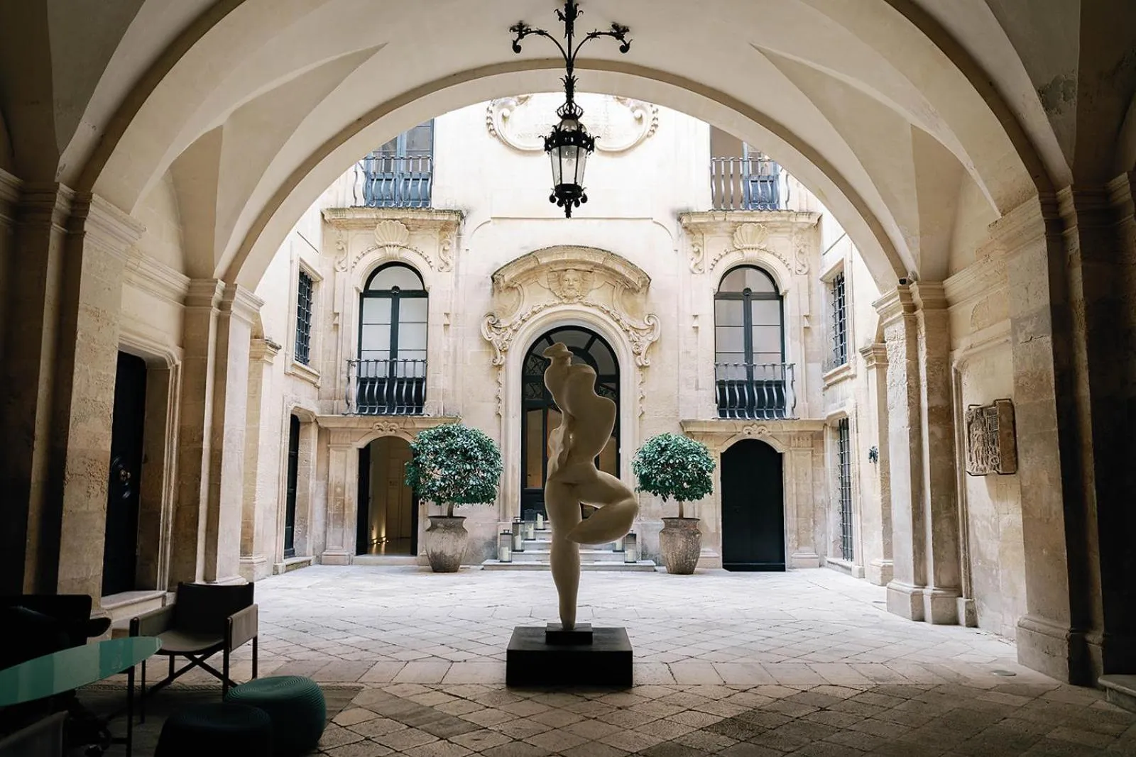 Patio in La Fiermontina Palazzo Bozzi Corso Hotel