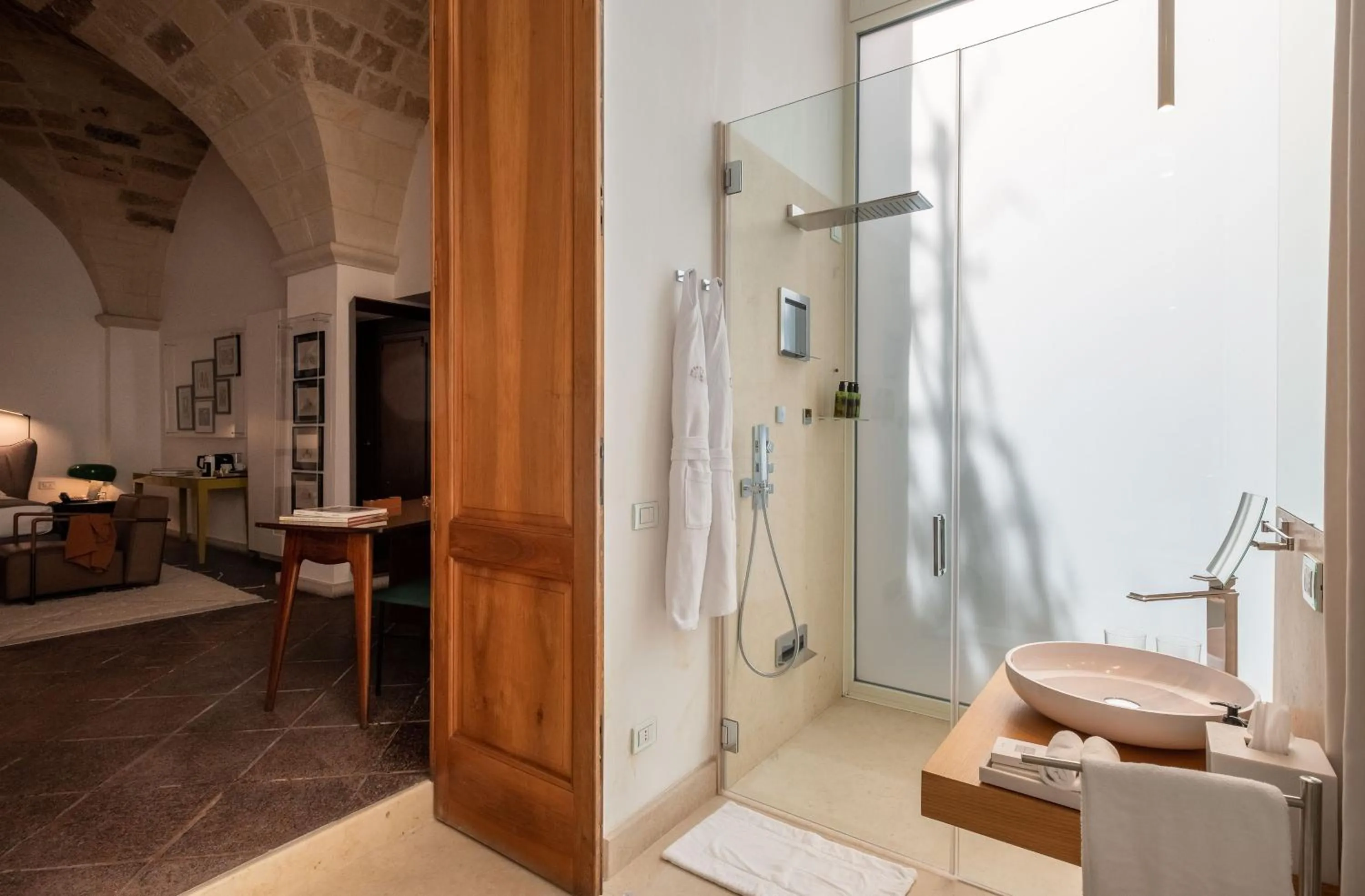 Shower in La Fiermontina Palazzo Bozzi Corso Hotel