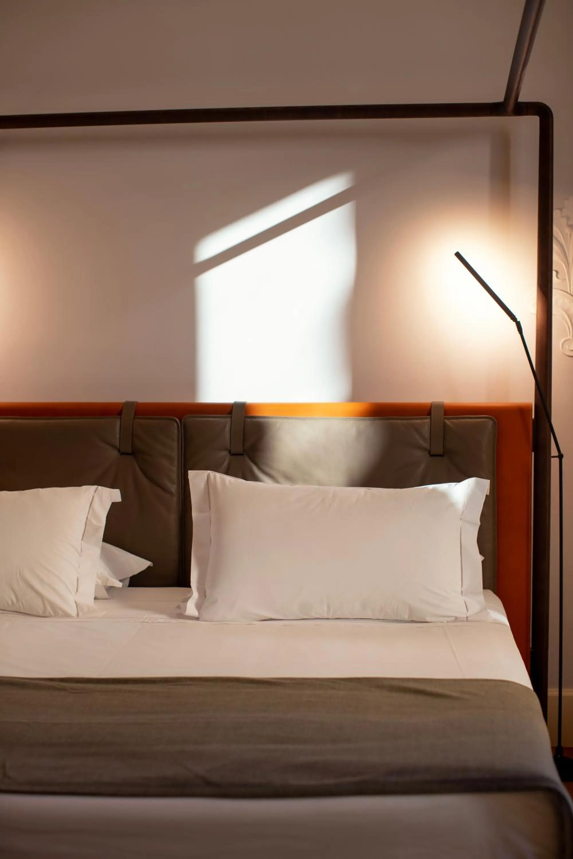 Bed in La Fiermontina Palazzo Bozzi Corso Hotel