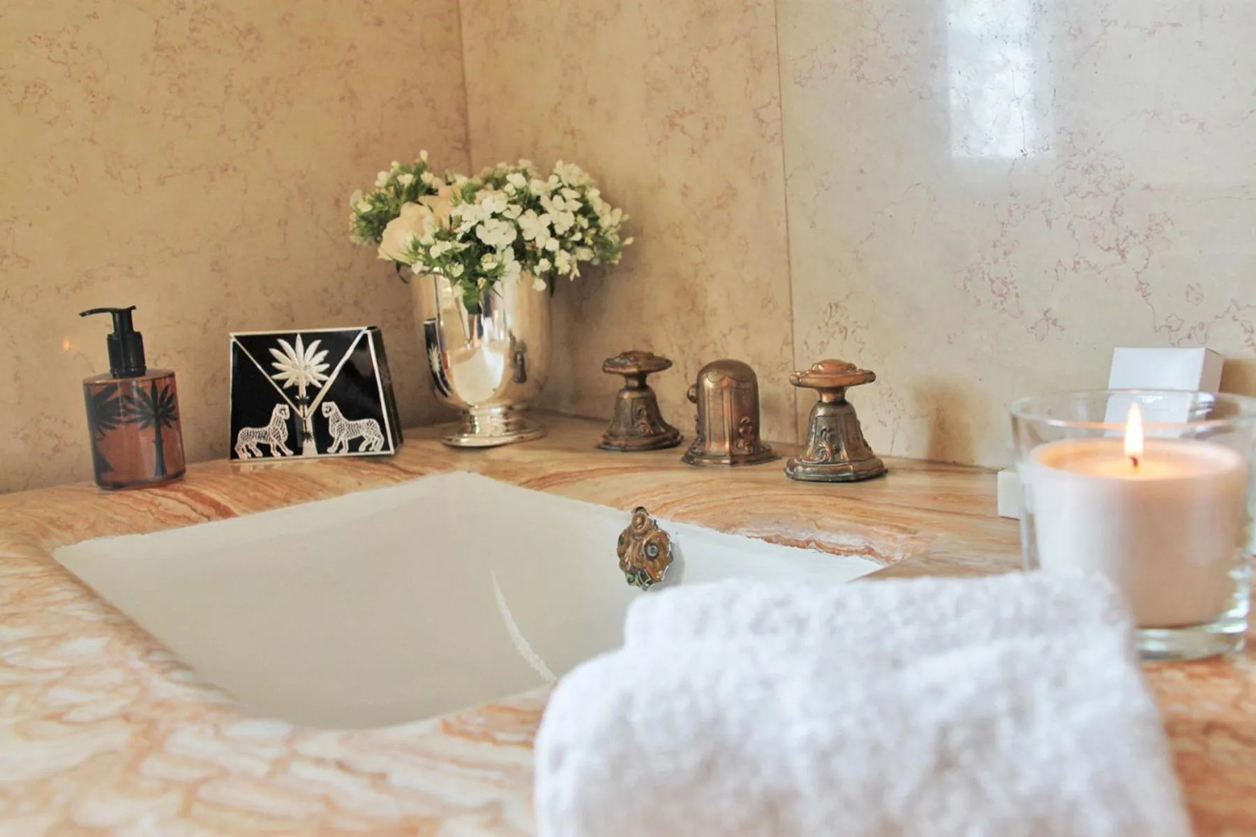 Bathroom in La Fiermontina Palazzo Bozzi Corso Hotel