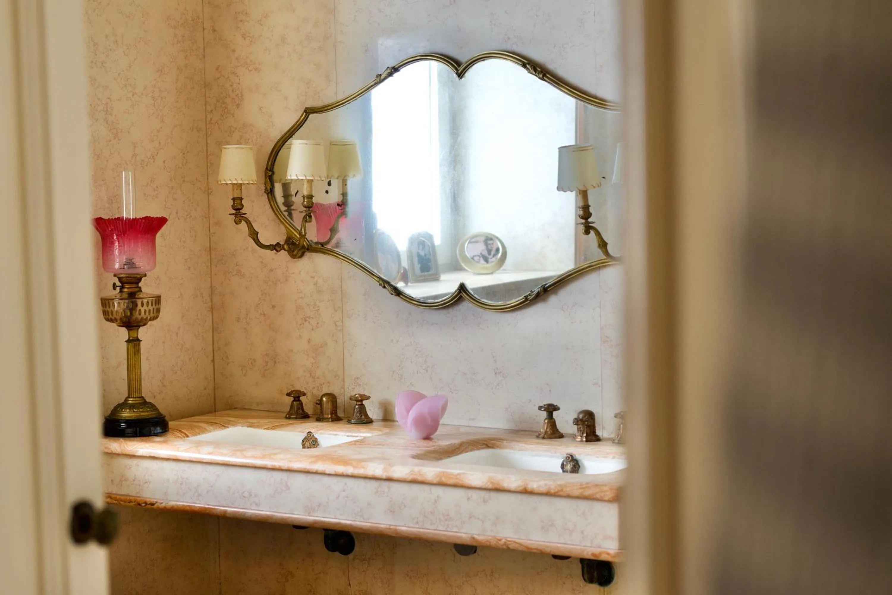 Bathroom in La Fiermontina Palazzo Bozzi Corso Hotel