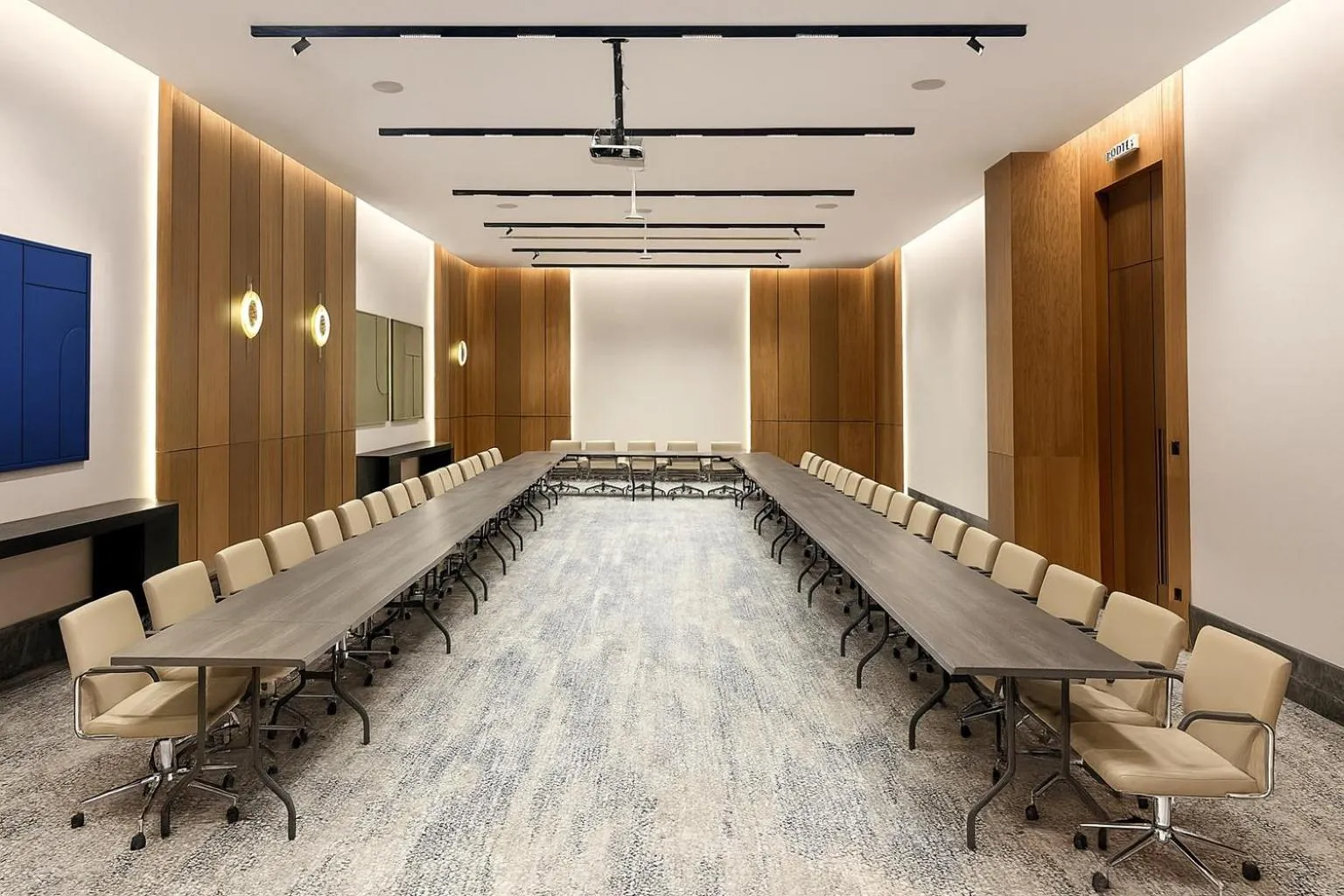 Business facilities in Dosso Dossi Hotels & SPA Golden Horn