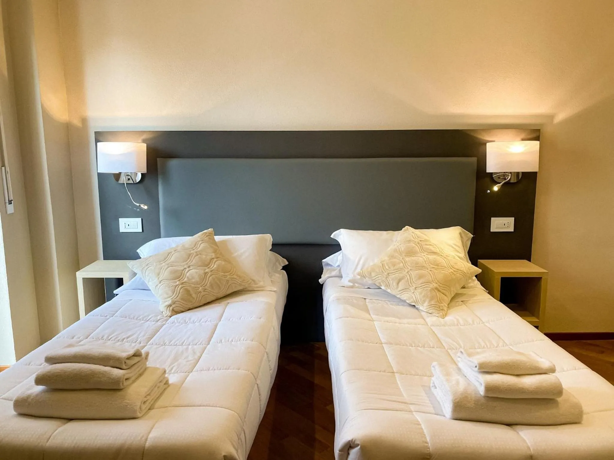 Bed in Hotel Victoria