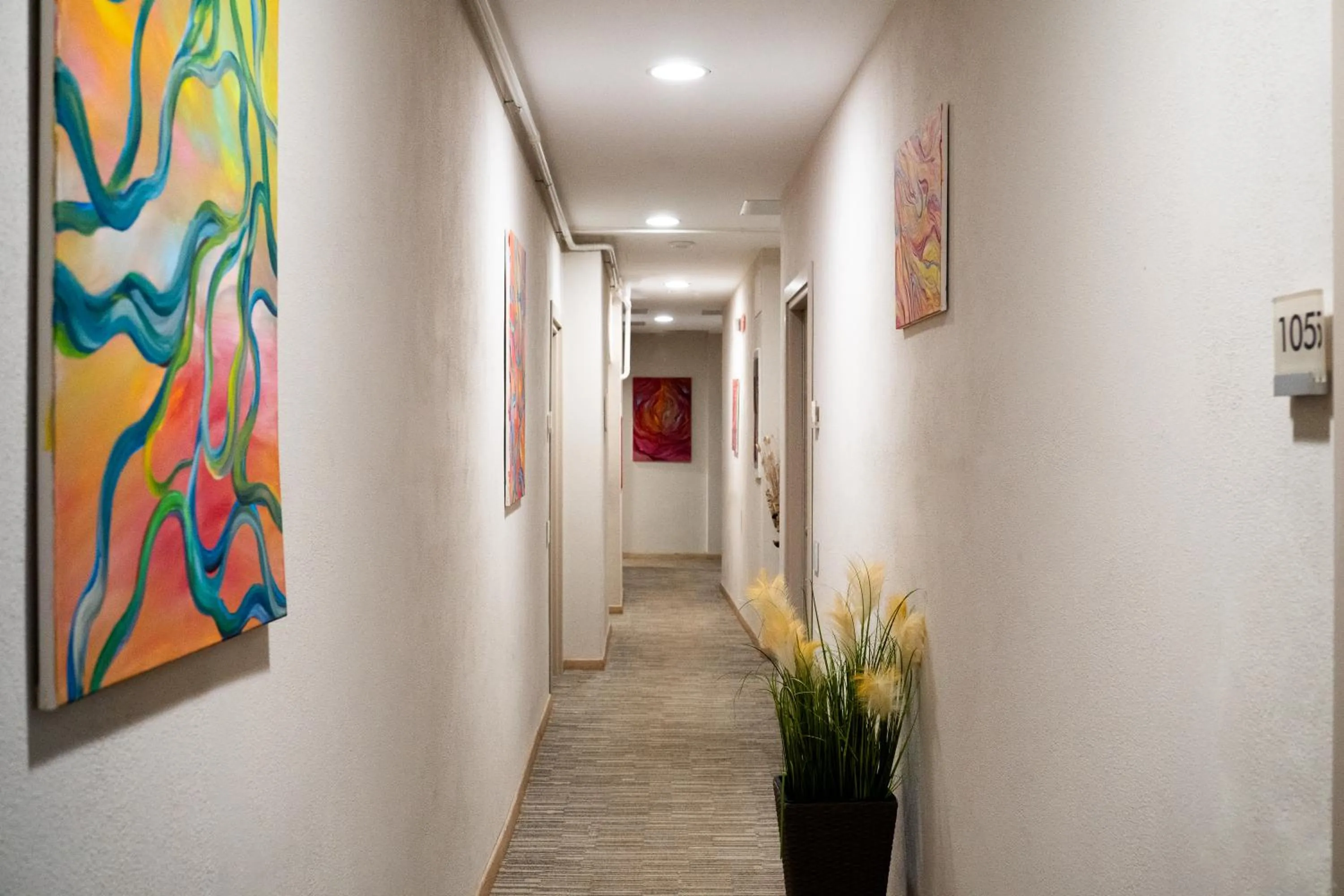 Restaurant/places to eat in Hotel Victoria