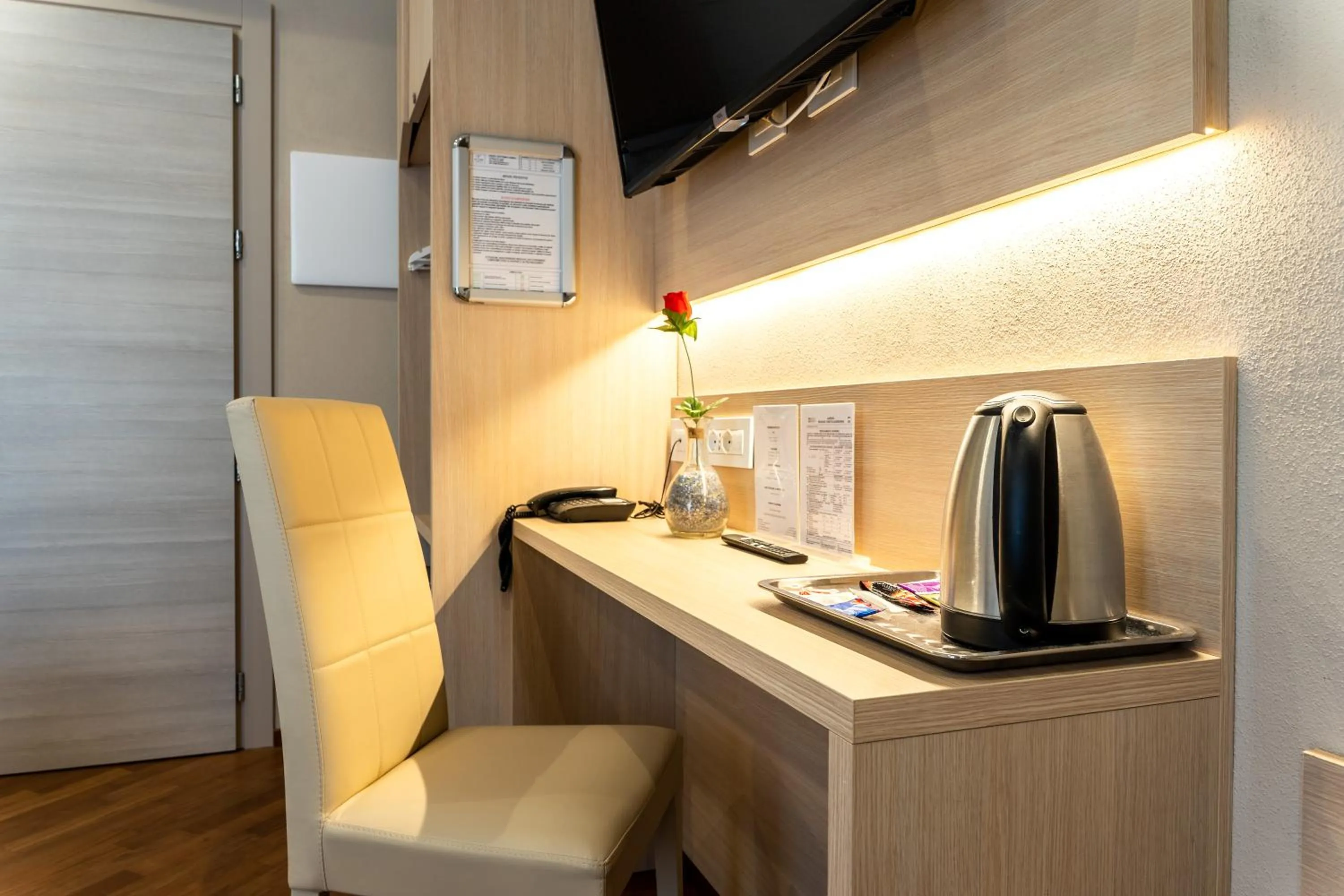 TV and multimedia in Hotel Victoria