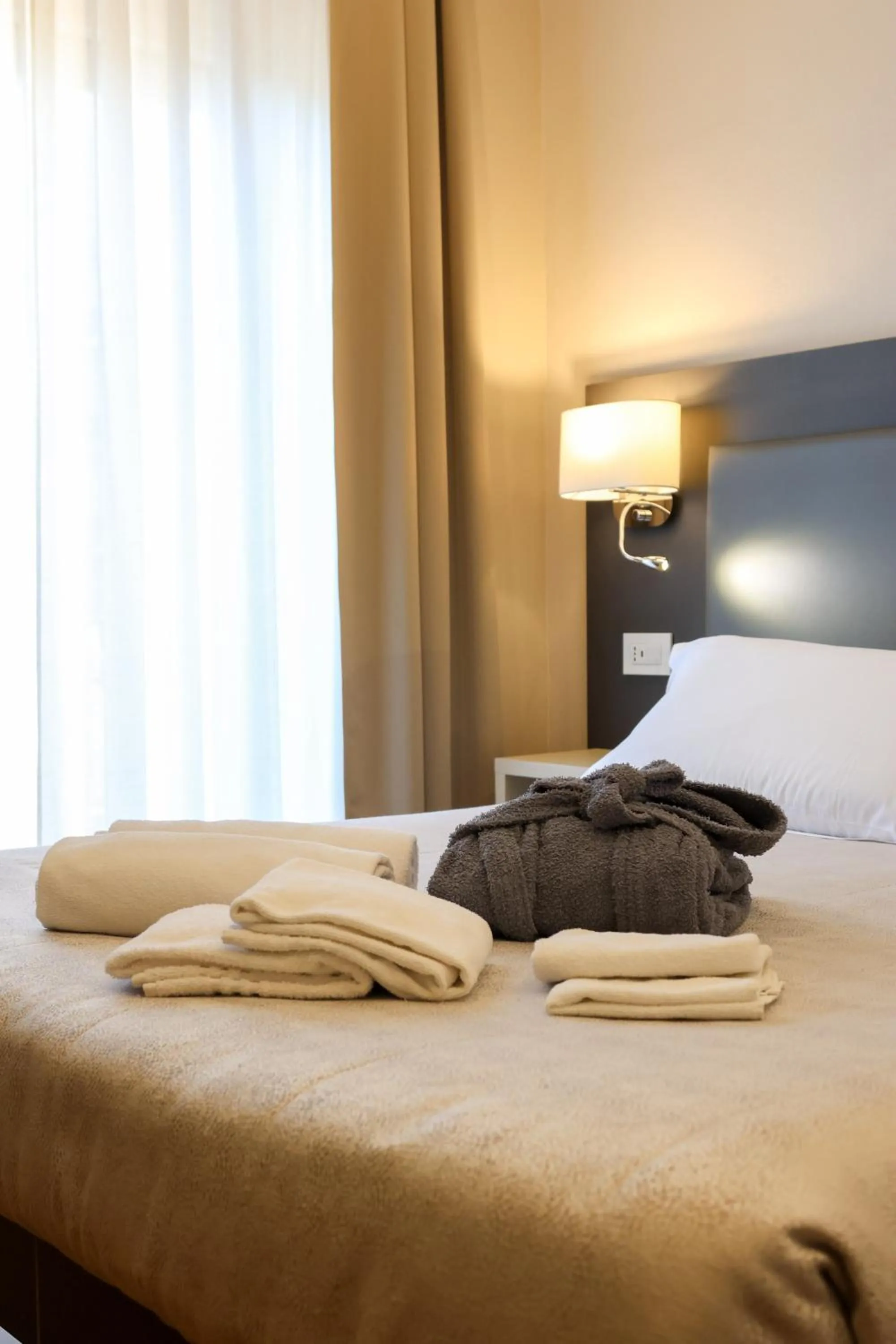 Bed in Hotel Victoria