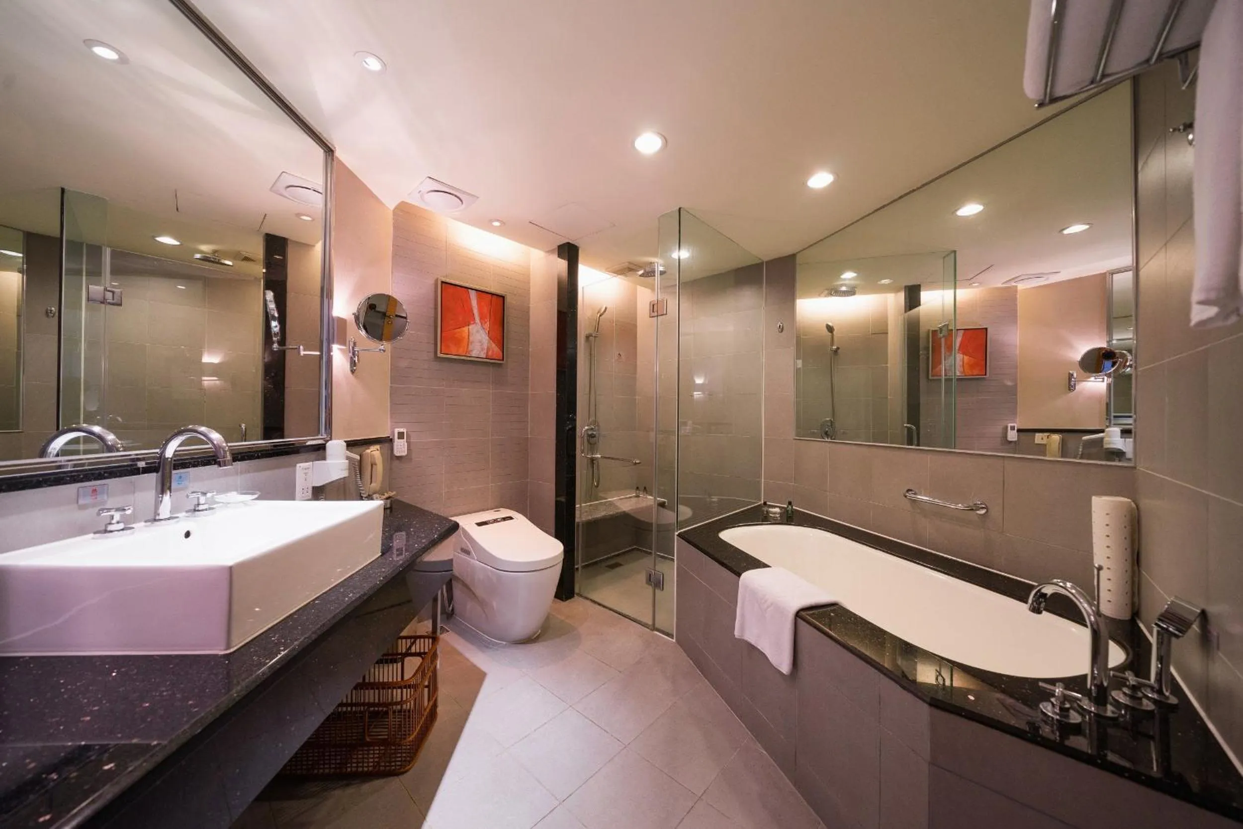 Bathroom in Shenzhen Longgang Rivan Hotel