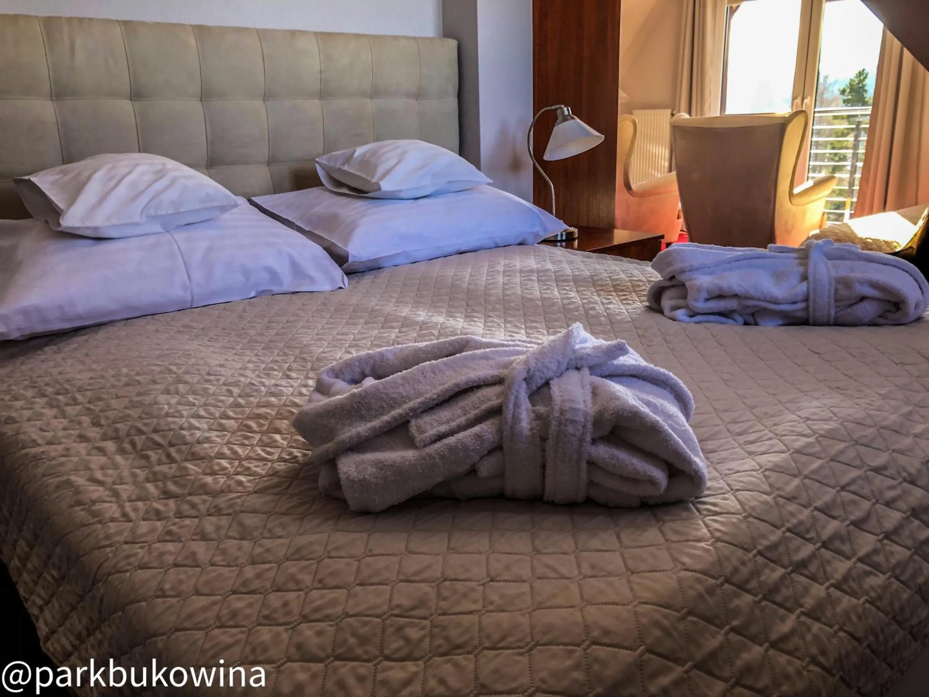 Bed in Villa Park
