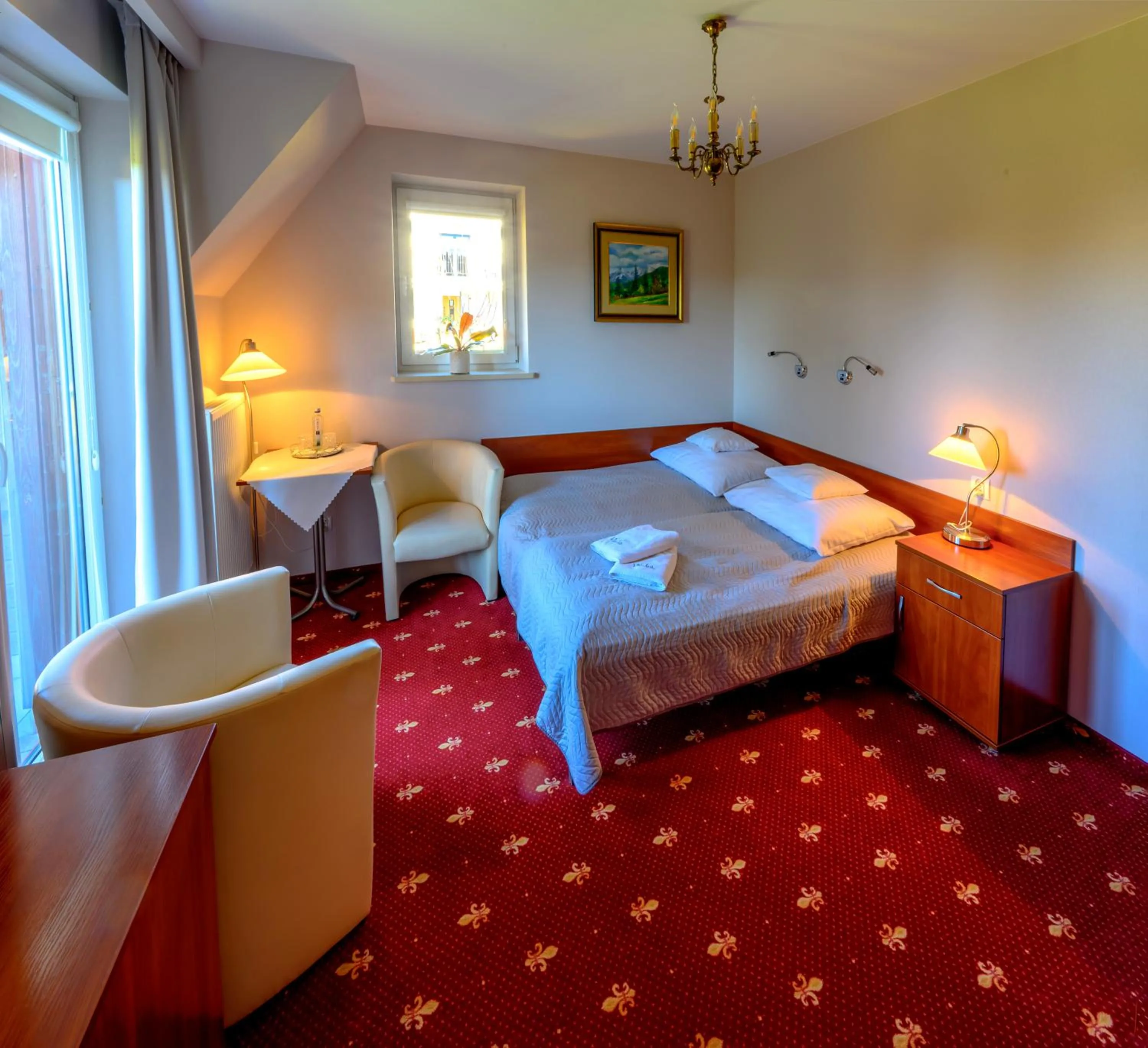 Property building, Bed in Villa Park