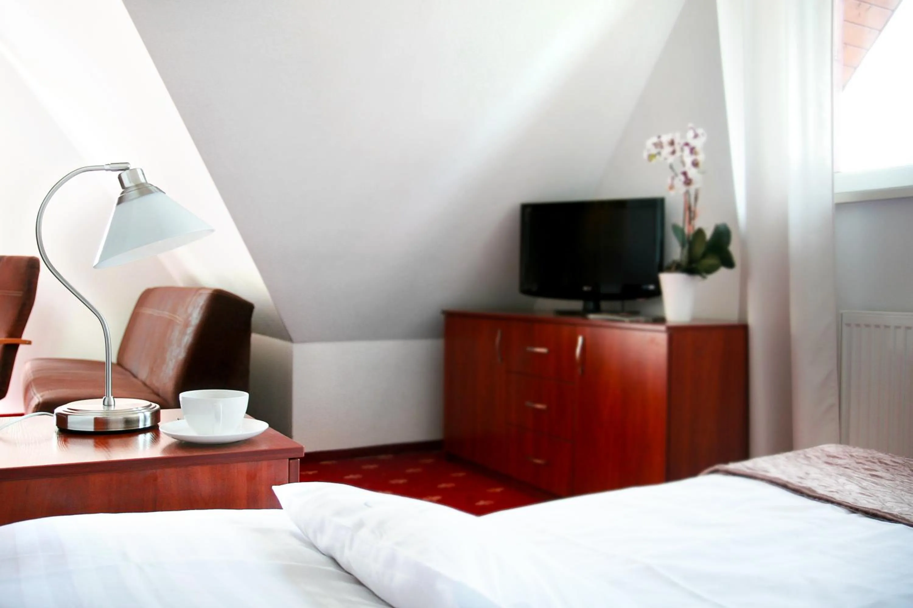 Bed in Villa Park
