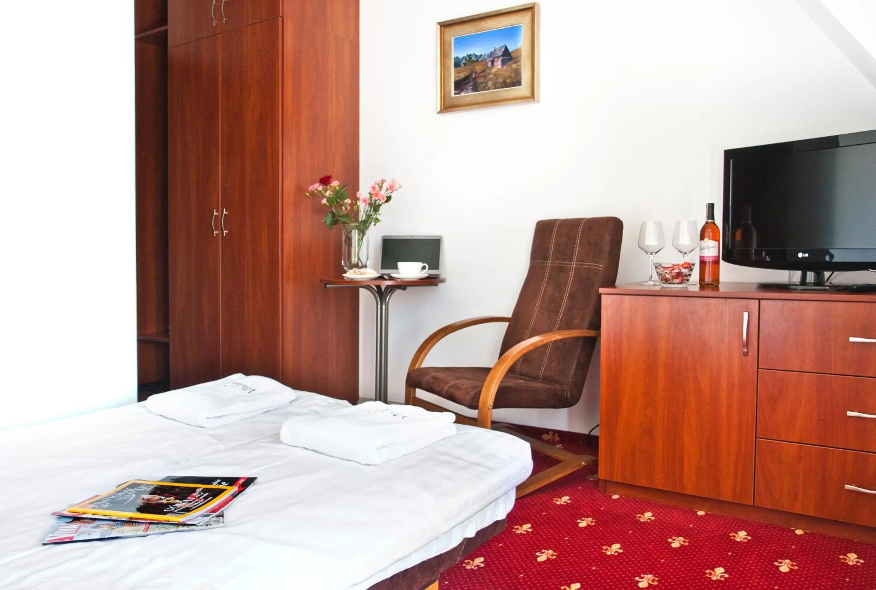 Bed in Villa Park