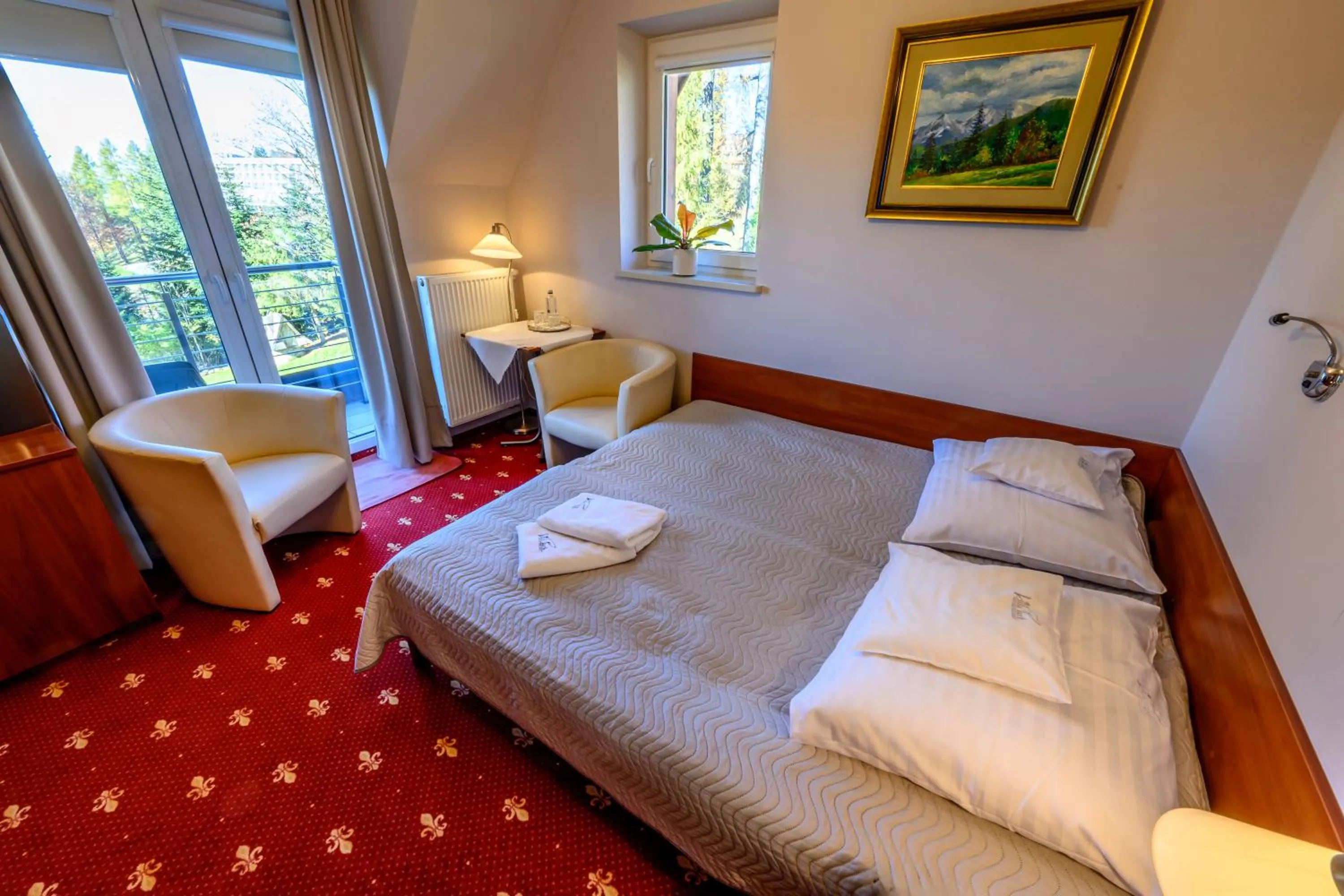 Property building, Bed in Villa Park