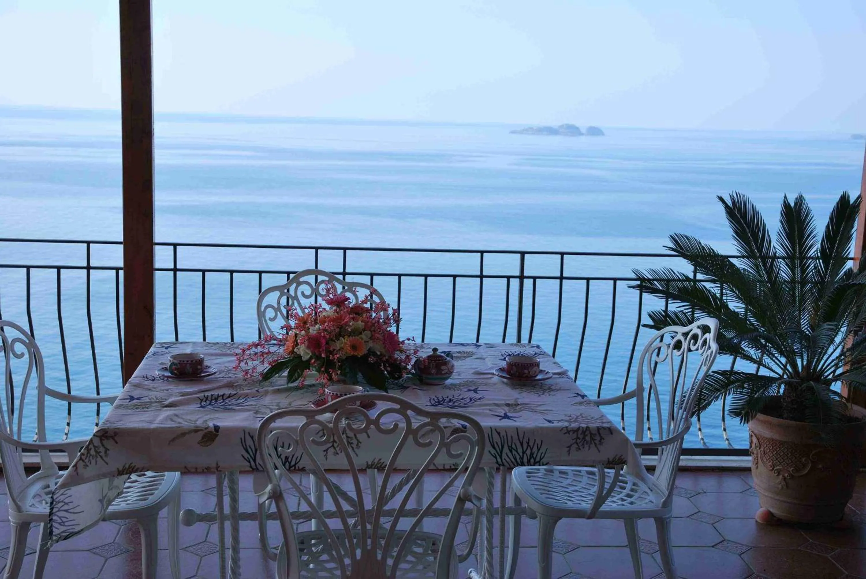 Balcony/Terrace in Villa La Roccia - Arienzo