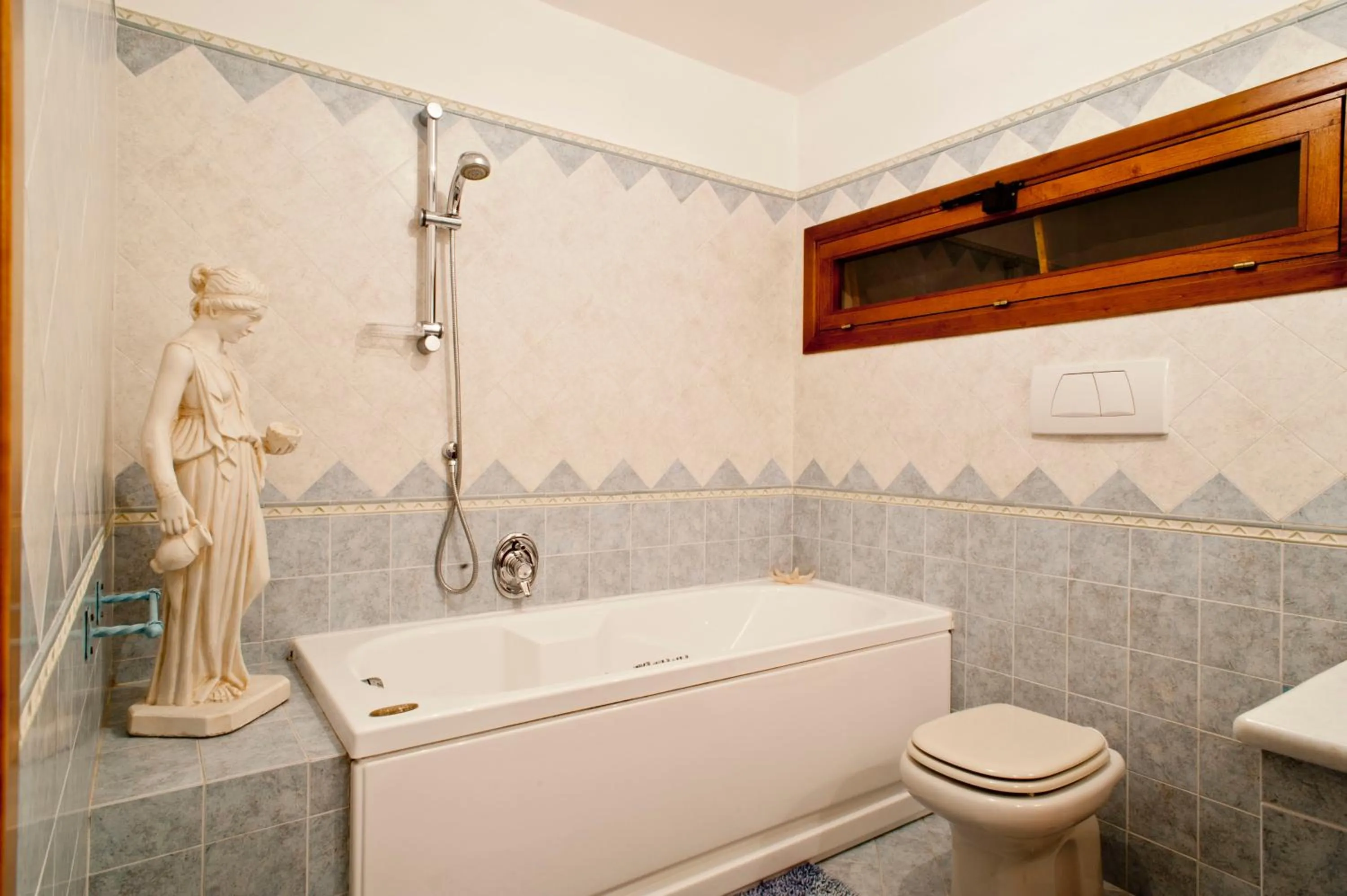 Bathroom in Villa La Roccia - Arienzo