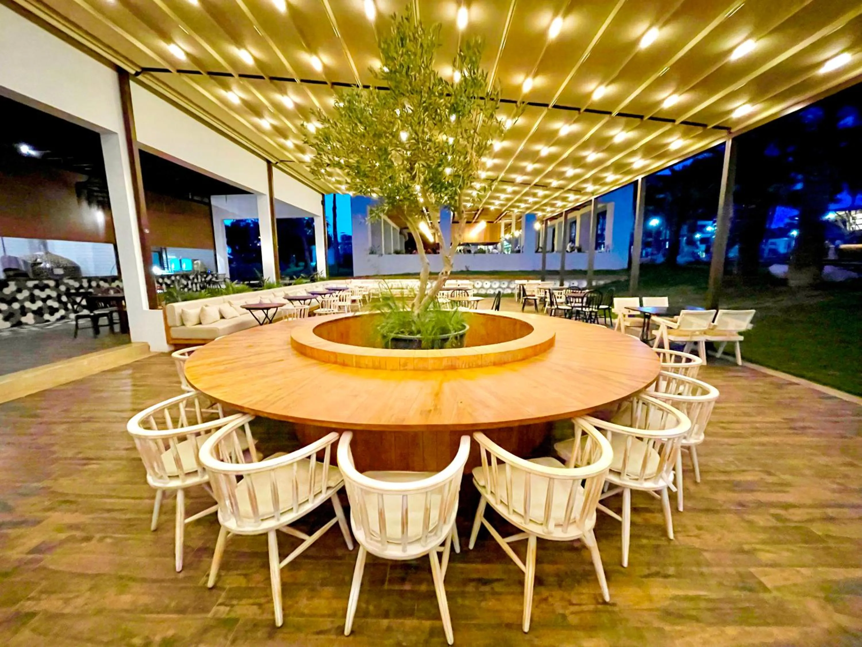 Restaurant/places to eat in LAUR HOTELS Experience & Elegance