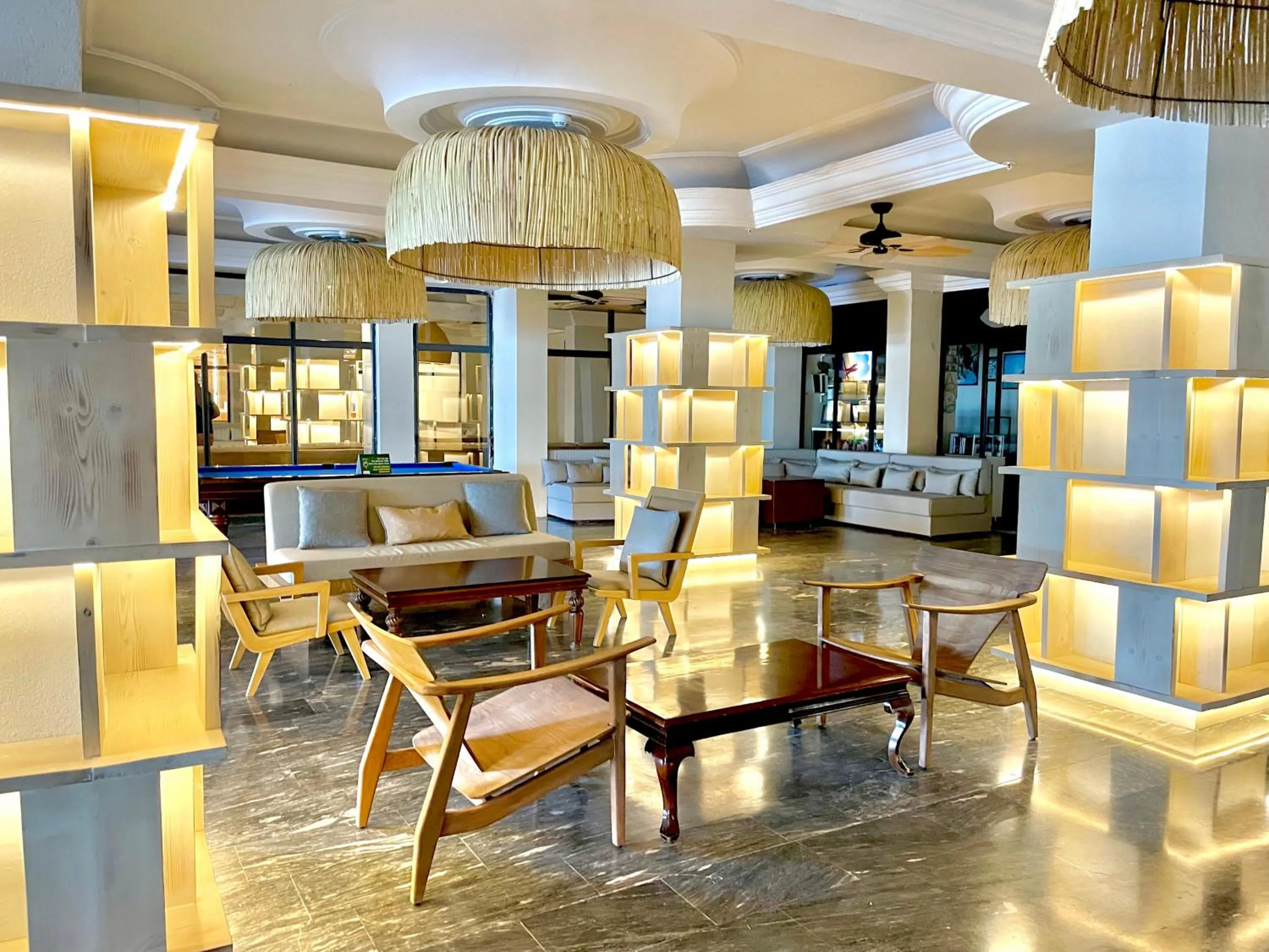 Seating area in LAUR HOTELS Experience & Elegance