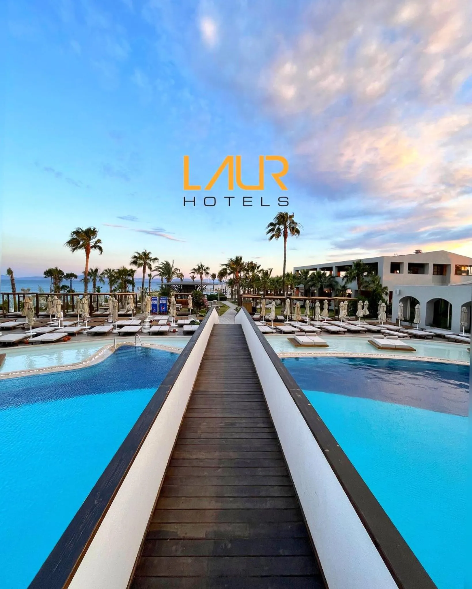Pool view in LAUR HOTELS Experience & Elegance