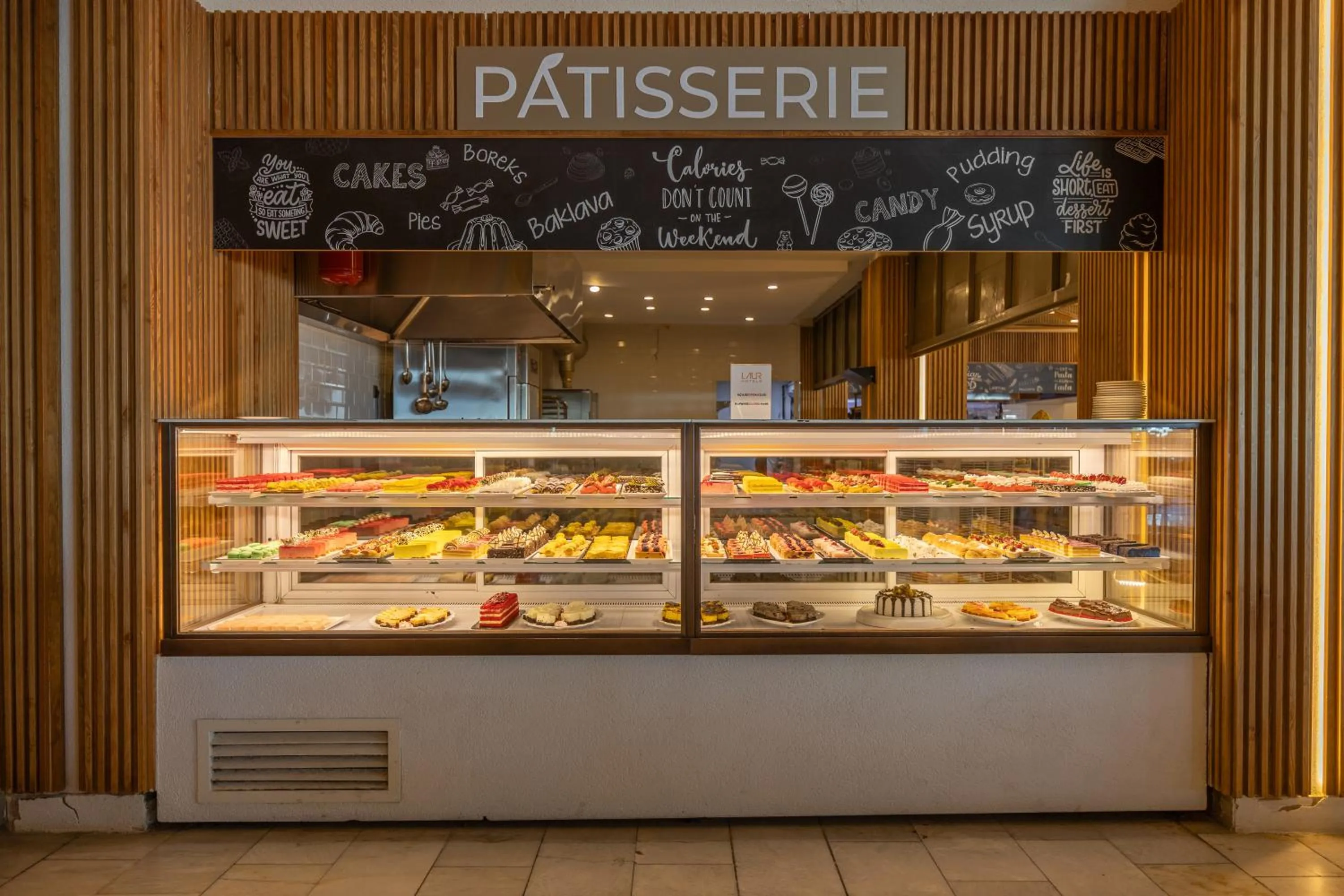 Restaurant/places to eat in LAUR HOTELS Experience & Elegance