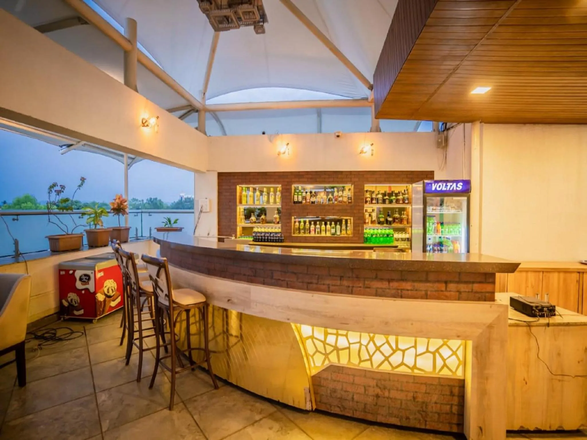 Lounge or bar in V Star