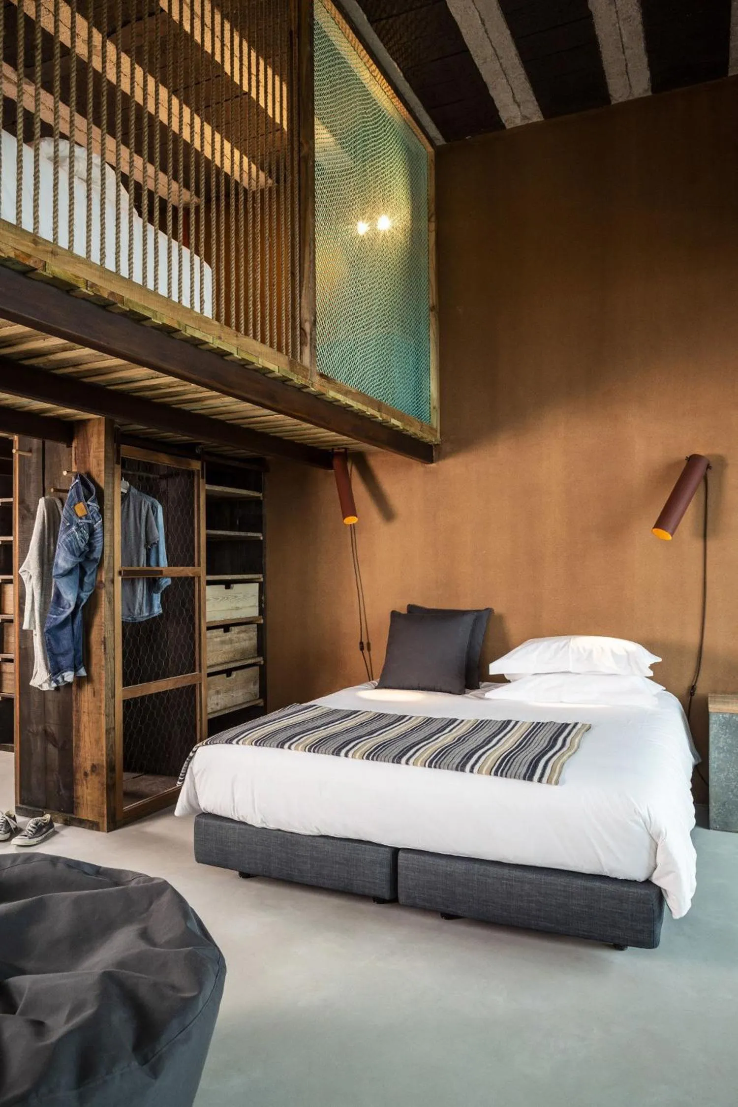 Bed in Noah Surf House Portugal