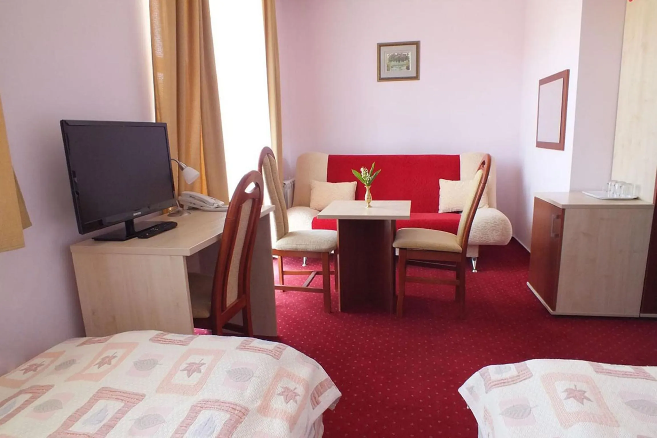 Photo of the whole room, Bed in Hotel Aleksander