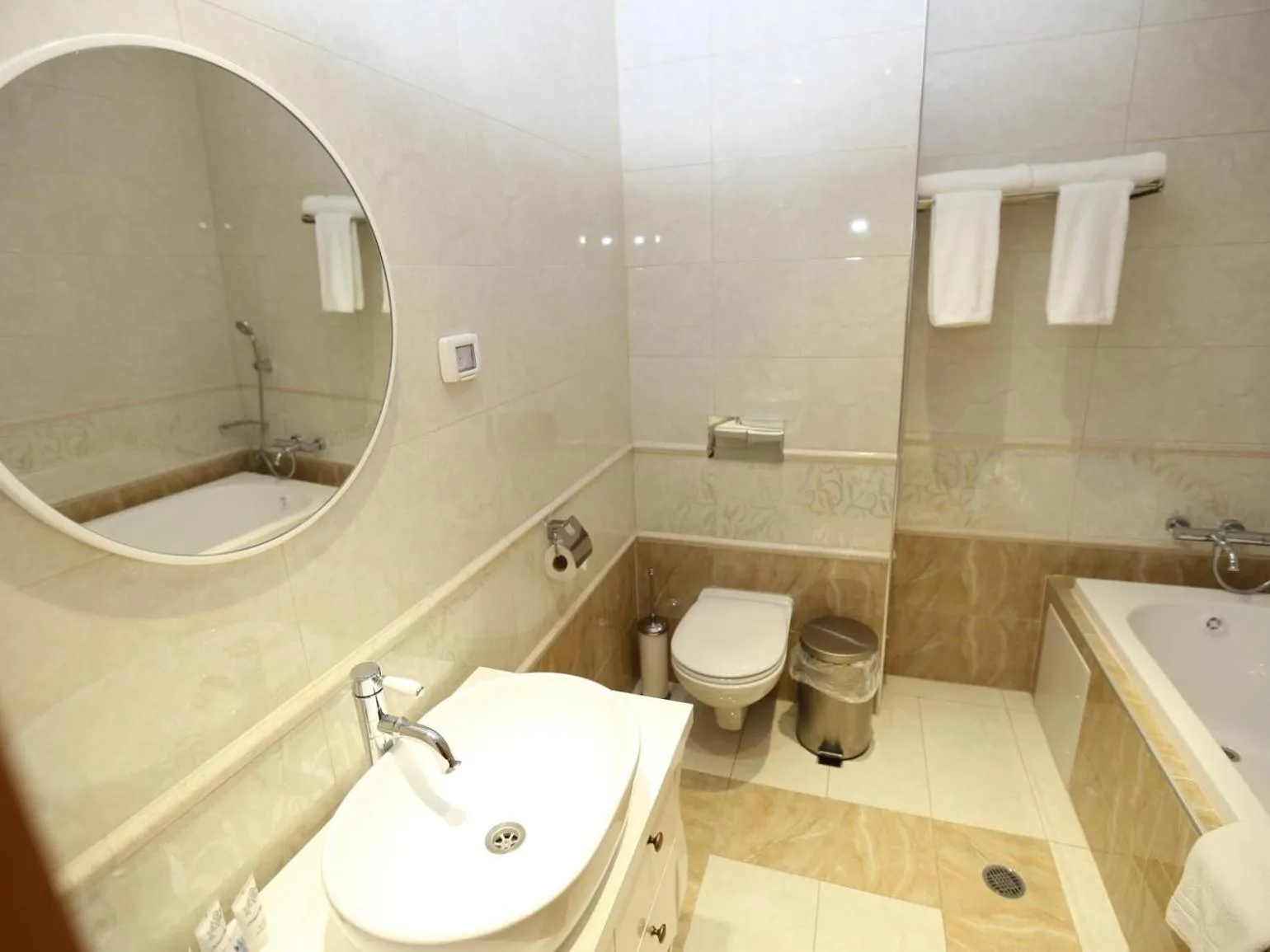 Toilet in Sergei Palace Hotel