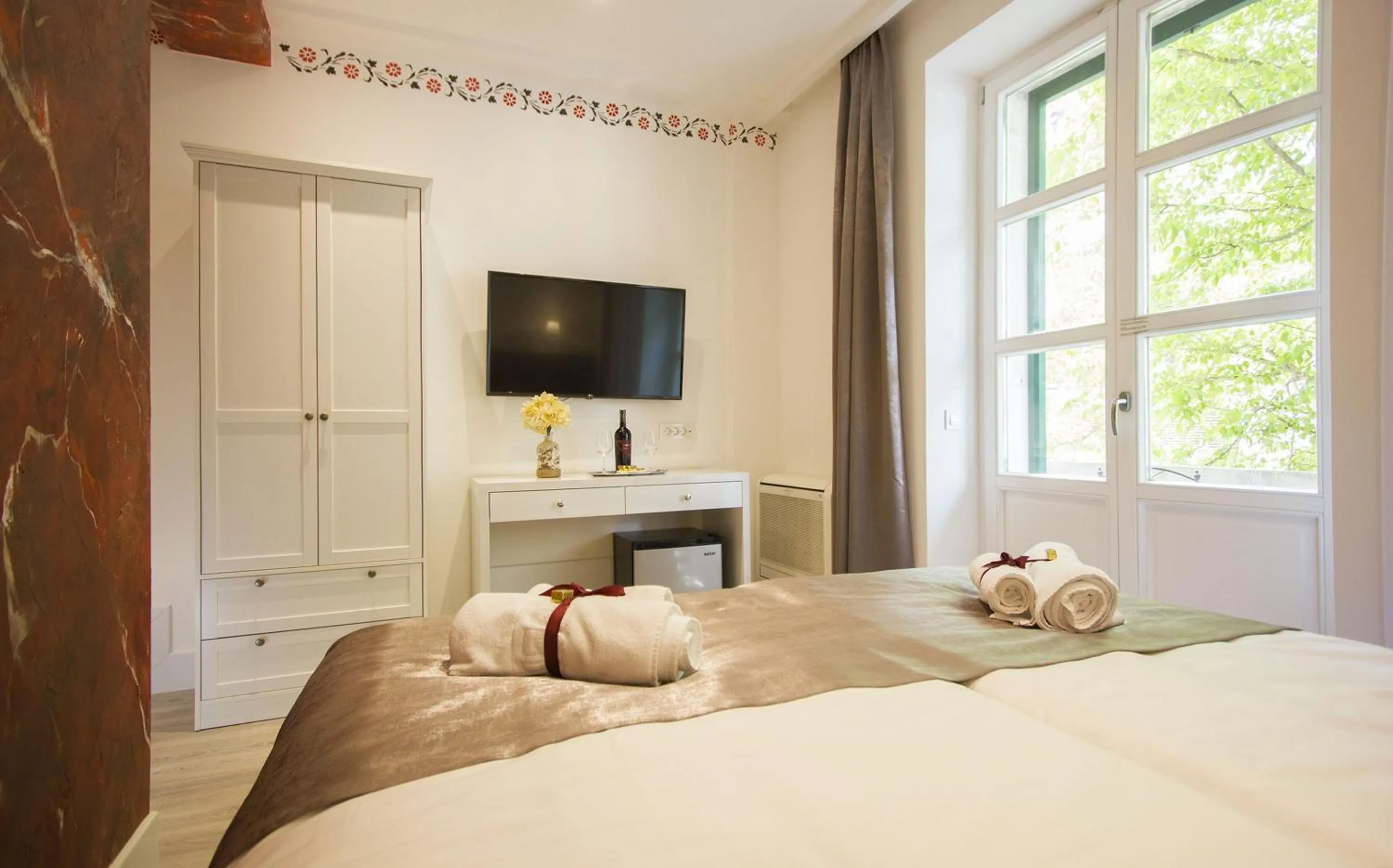 Bedroom, Bed in Well Of Life Luxury Rooms