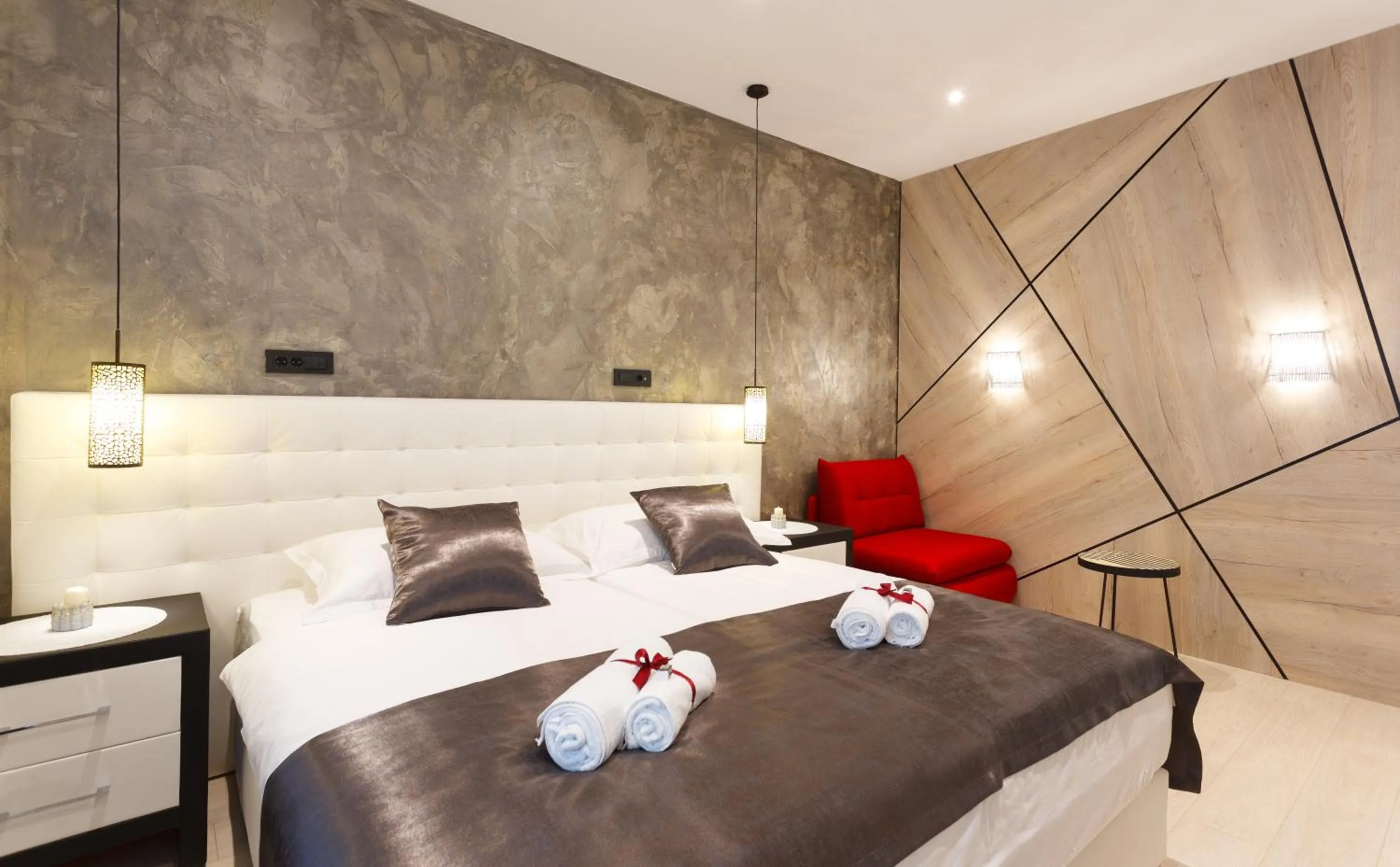 Bedroom, Bed in Well Of Life Luxury Rooms