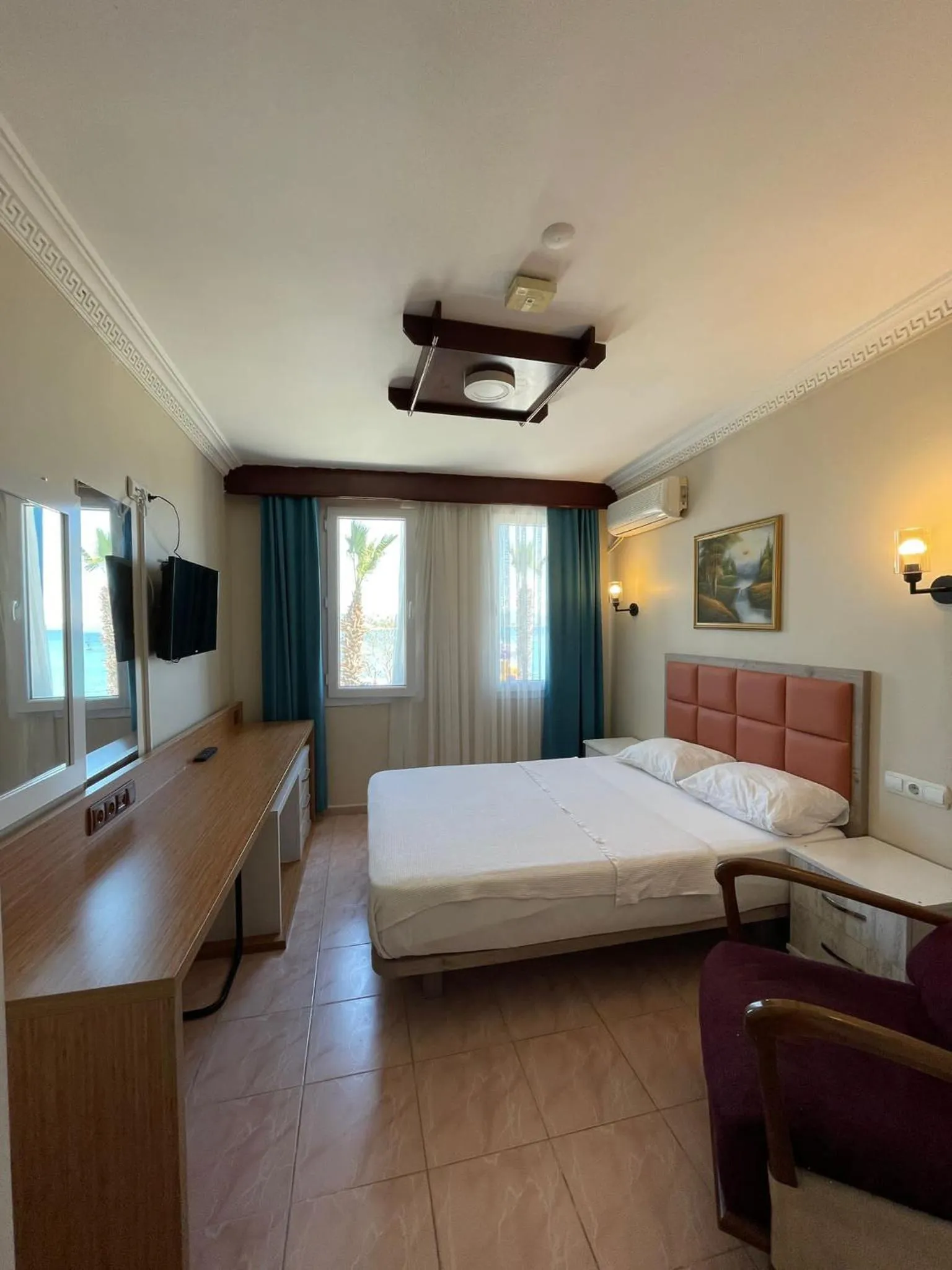 Photo of the whole room in Arden Hotel