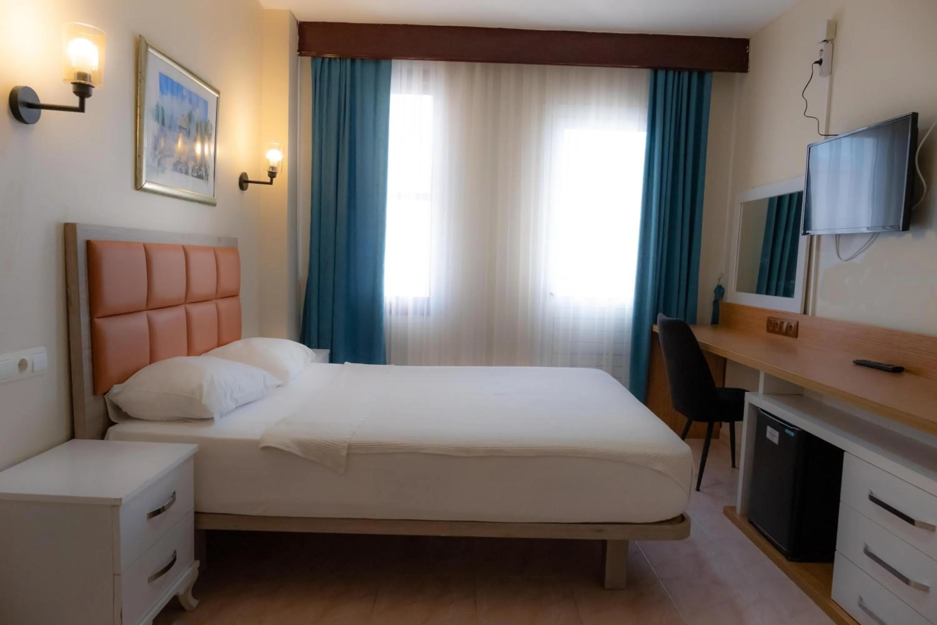 Photo of the whole room in Arden Hotel