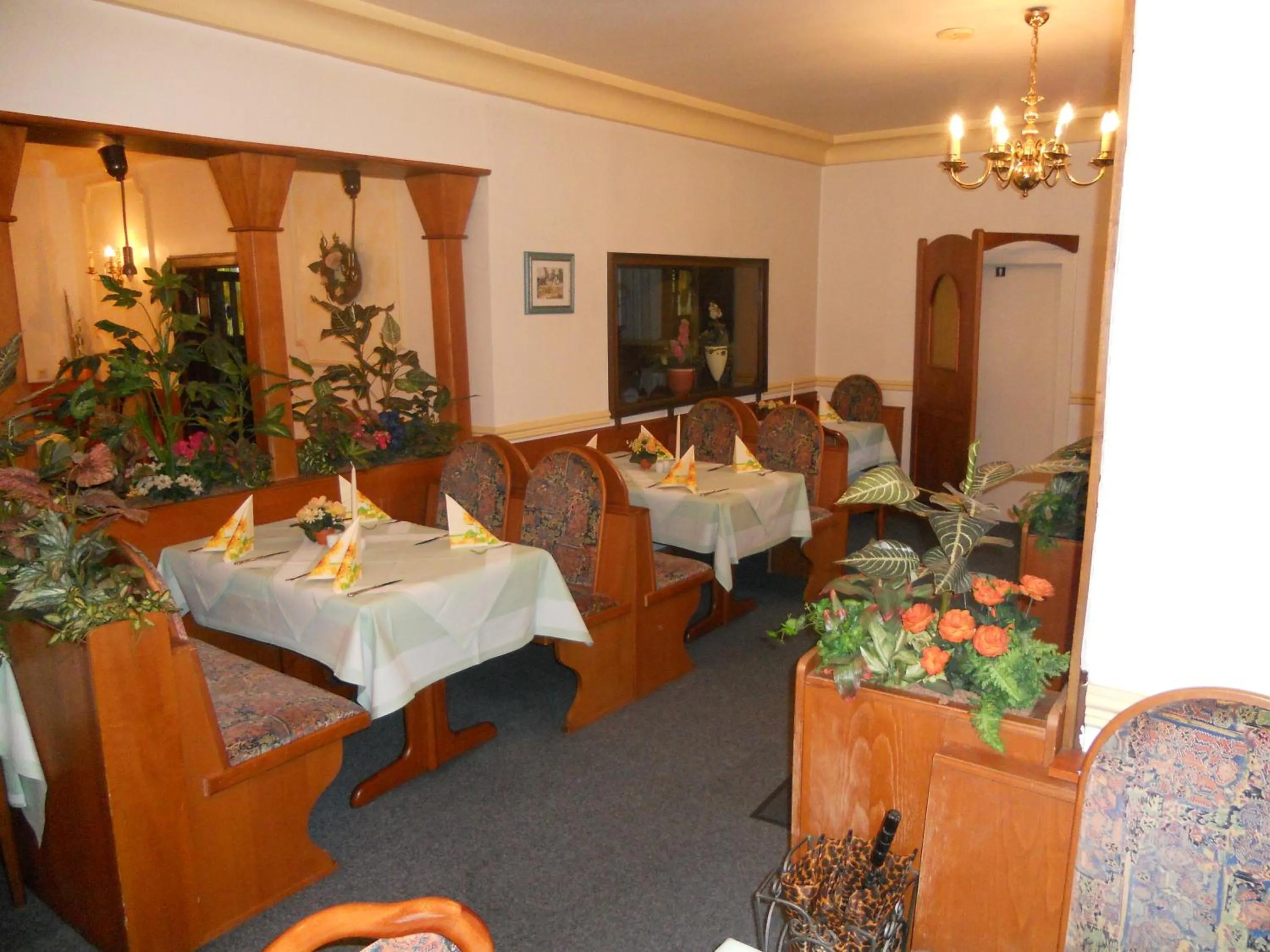 Restaurant/places to eat in Hotel Restaurant zur Post