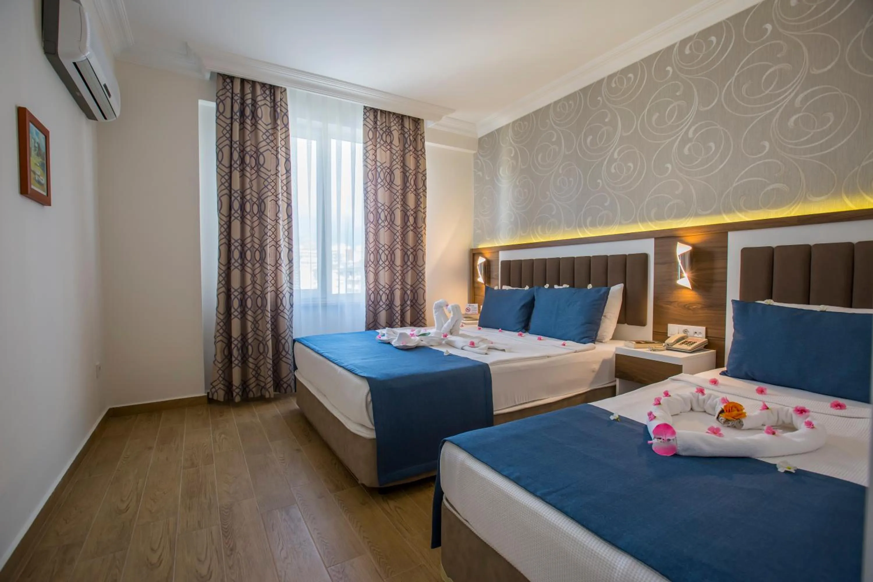 Bedroom, Bed in Club Big Blue Suit Hotel - All Inclusive Plus