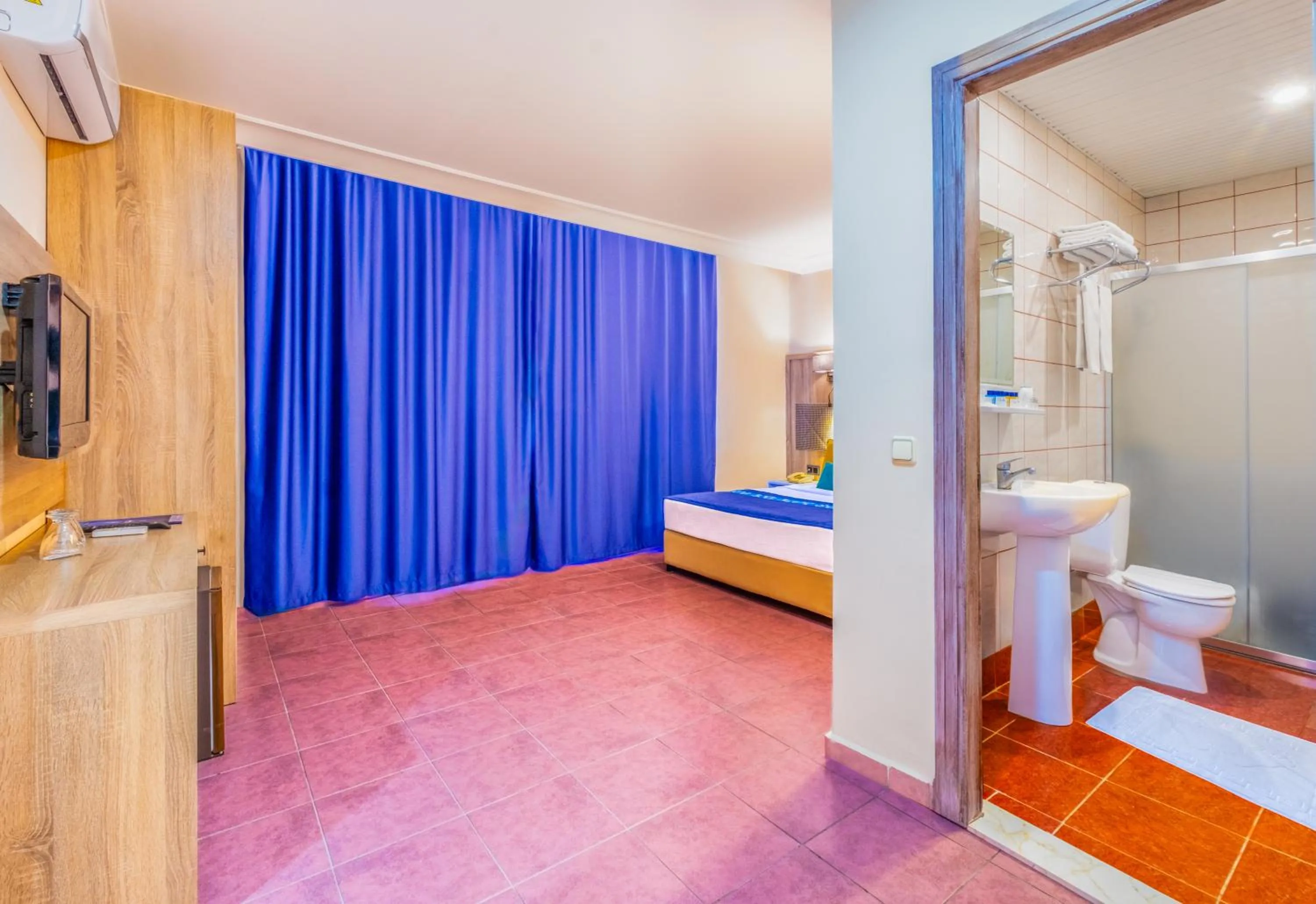 Photo of the whole room in Club Big Blue Suit Hotel - All Inclusive Plus