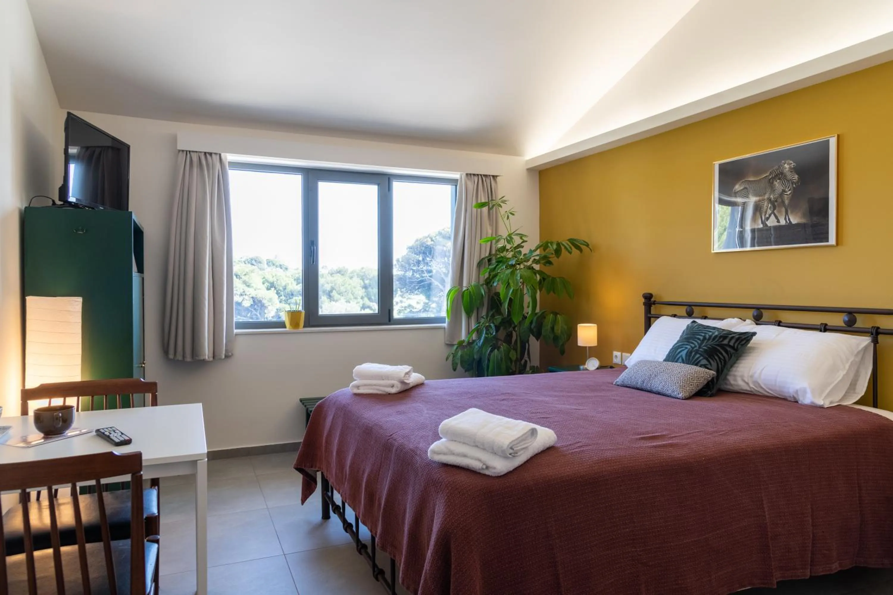 Photo of the whole room, Bed in CHROMA Lodge Pikermi