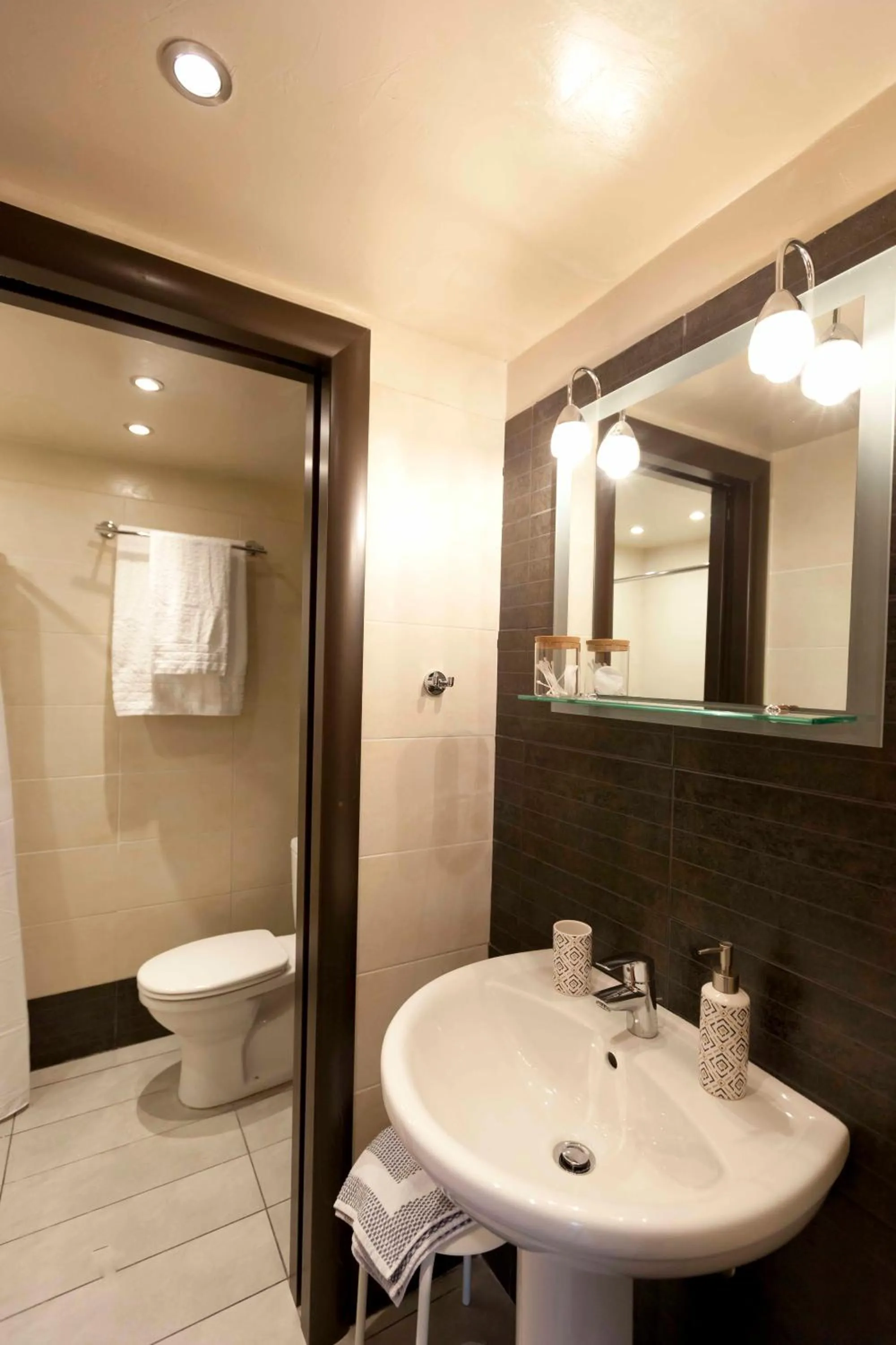 Bathroom in CHROMA Lodge Pikermi