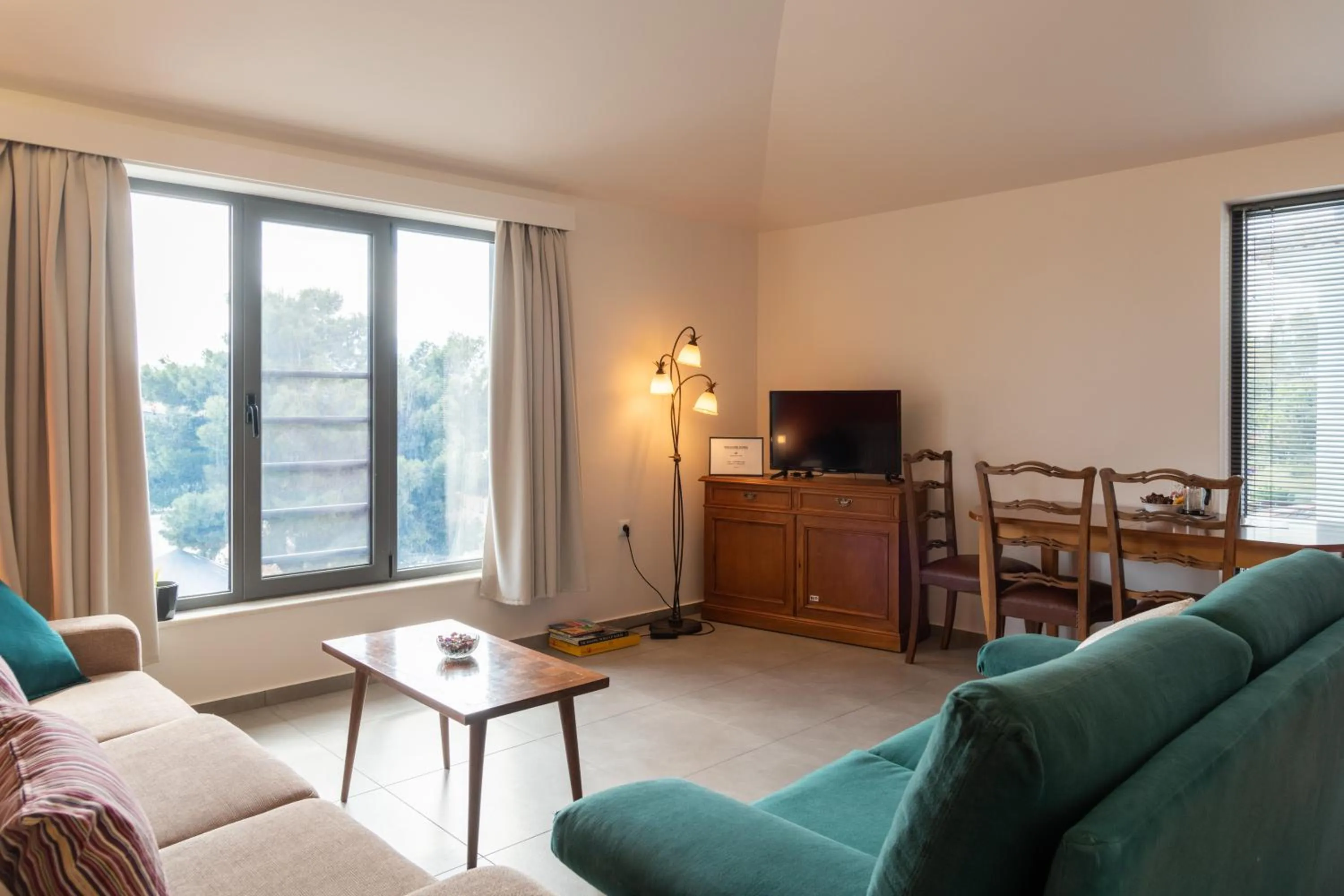 TV and multimedia in CHROMA Lodge Pikermi