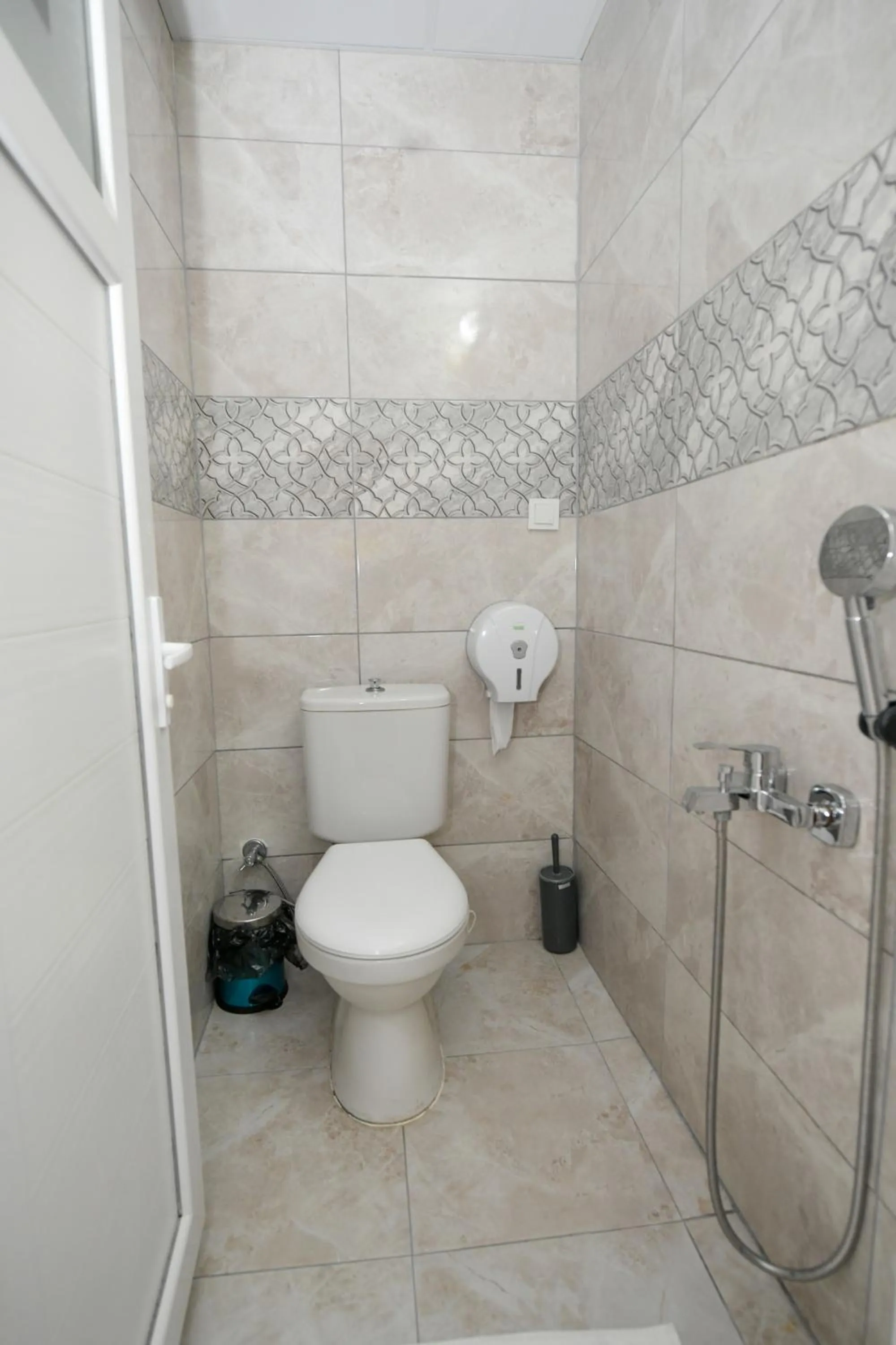 Anz Guest House Pansiyon