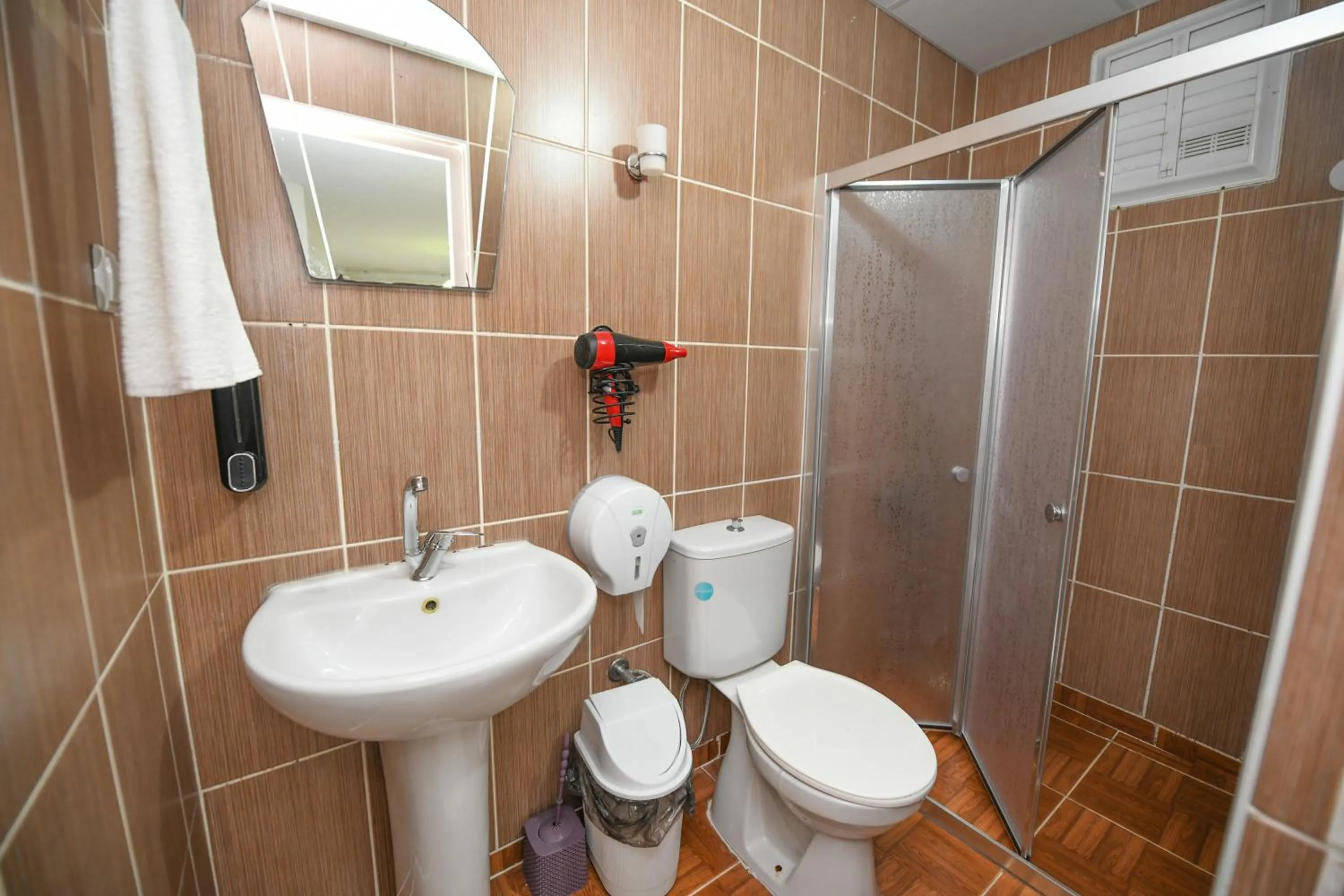 Anz Guest House Pansiyon