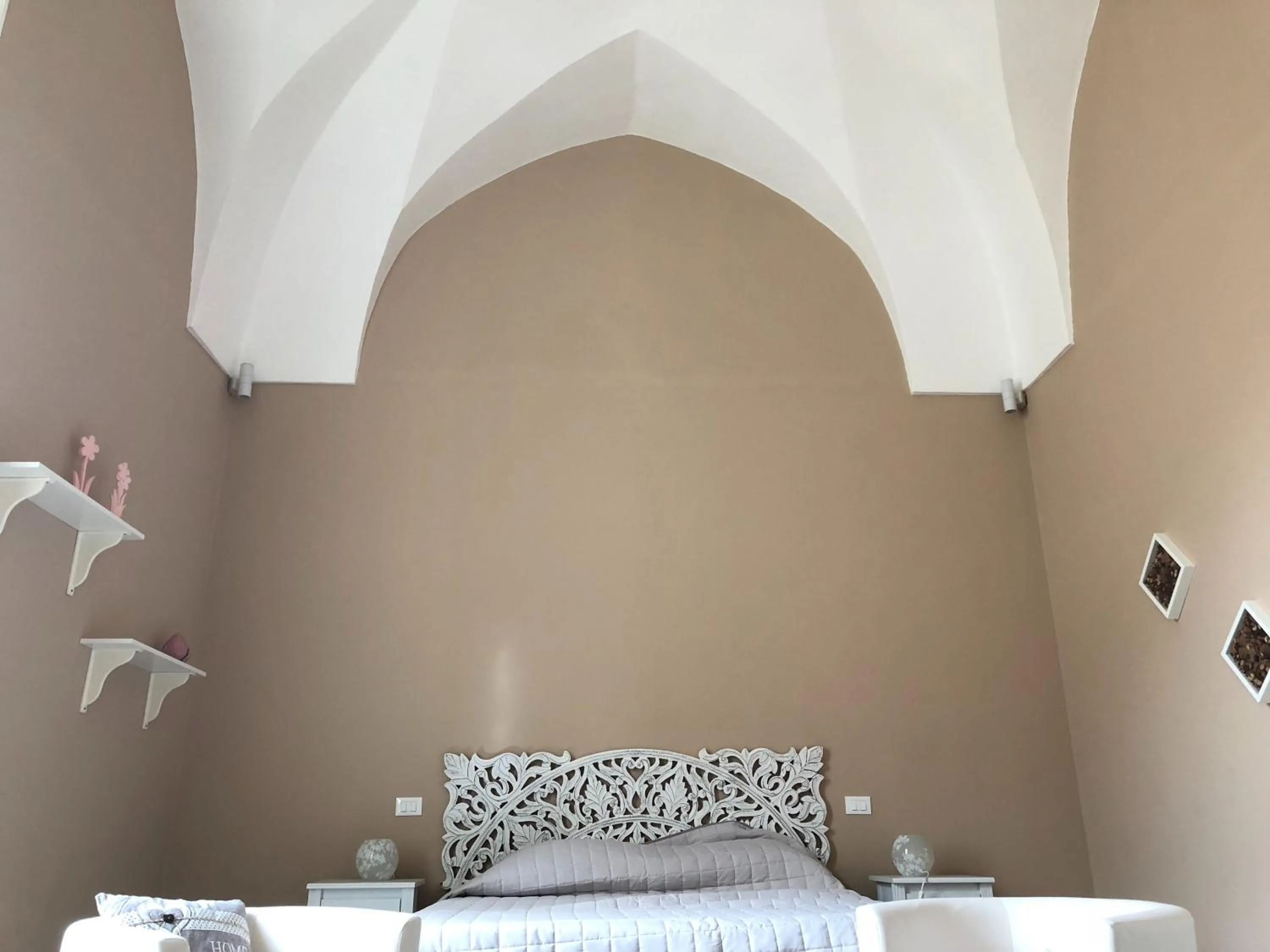 Bedroom in La Pigna Bianca Suites