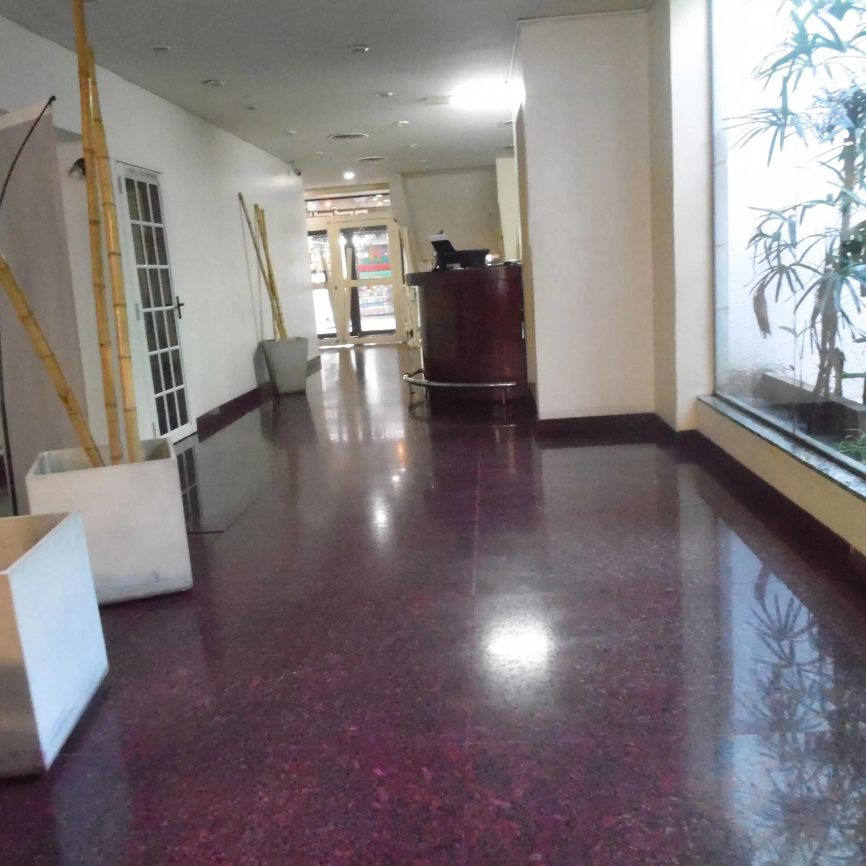 Lobby or reception in Adrazi Internacional